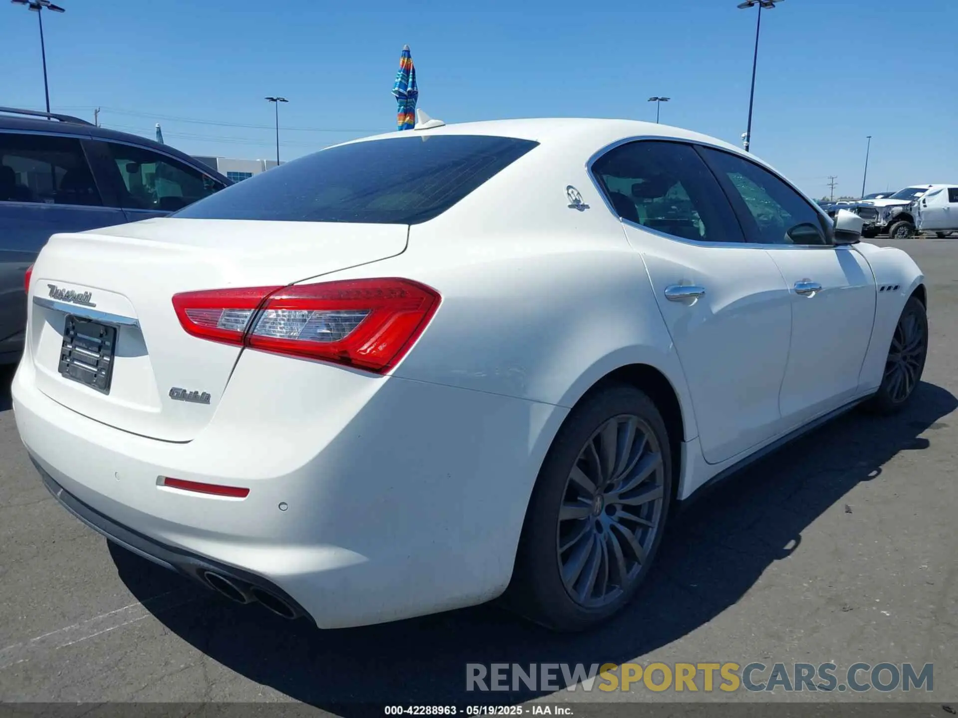 4 fotografías del automóvil dañado ZAM57XSA7L1344404 MASERATI GHIBLI 2020