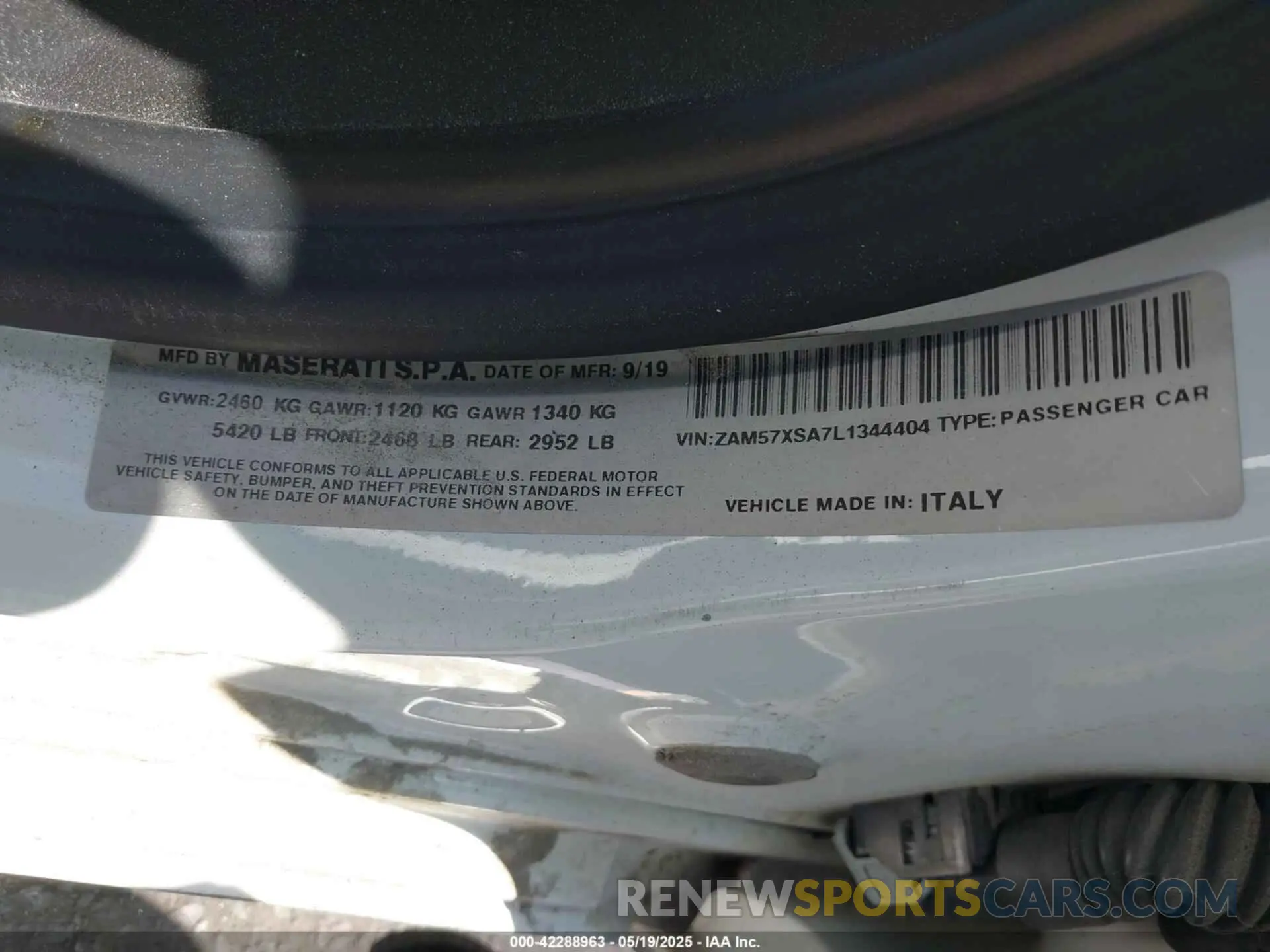 9 fotografías del automóvil dañado ZAM57XSA7L1344404 MASERATI GHIBLI 2020