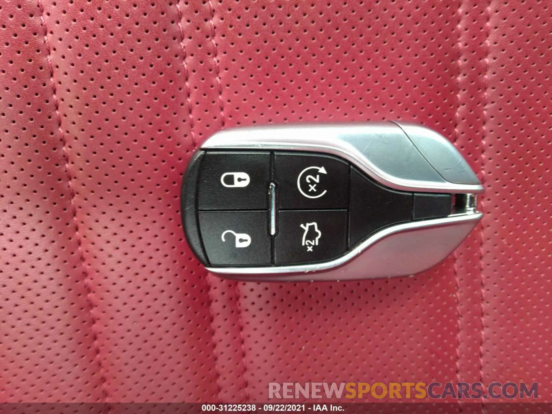 11 fotografías del automóvil dañado ZAM57YTA6L1351820 MASERATI GHIBLI 2020