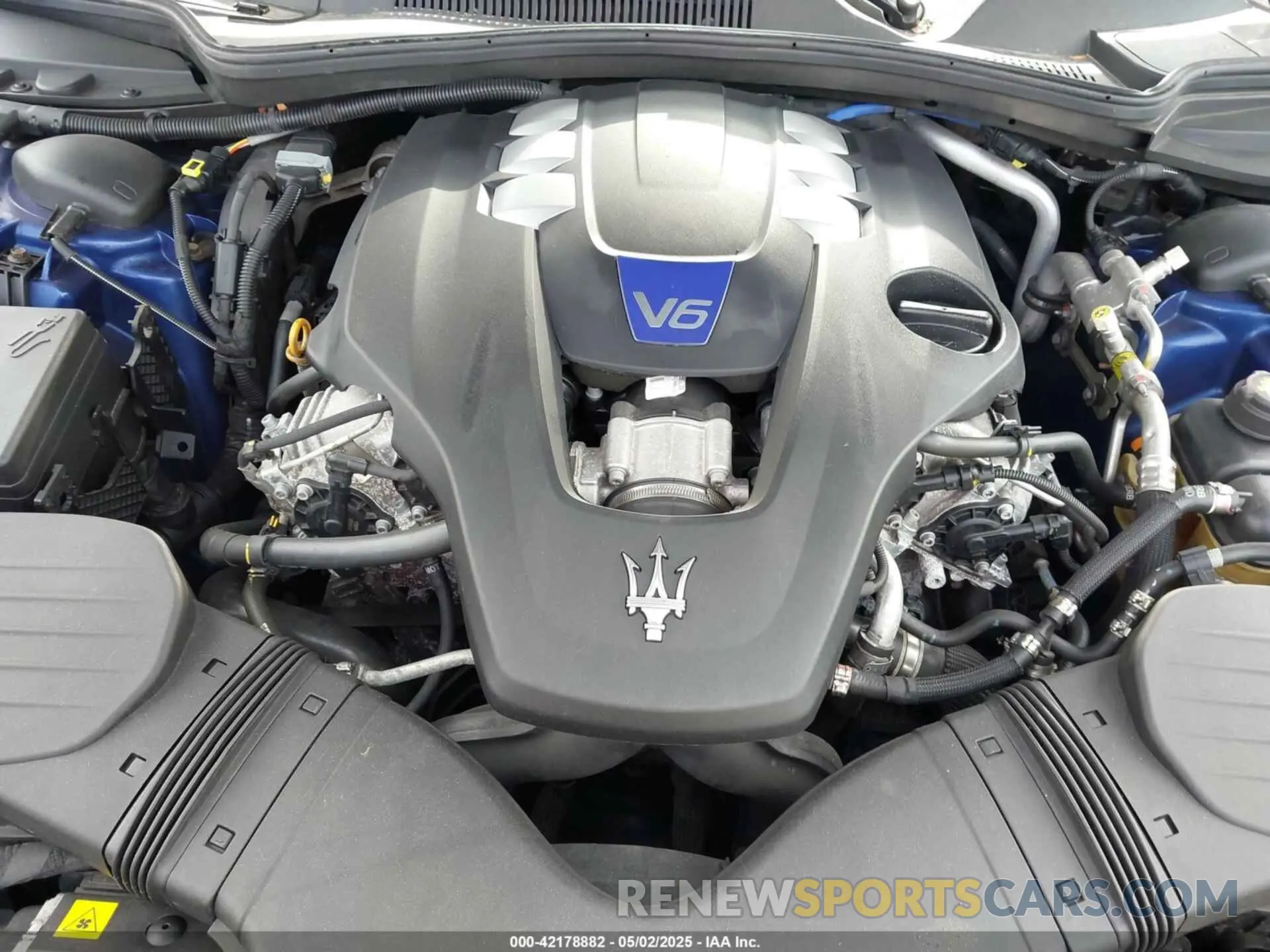 10 fotografías del automóvil dañado ZAM57YTS9L1353960 MASERATI GHIBLI 2020