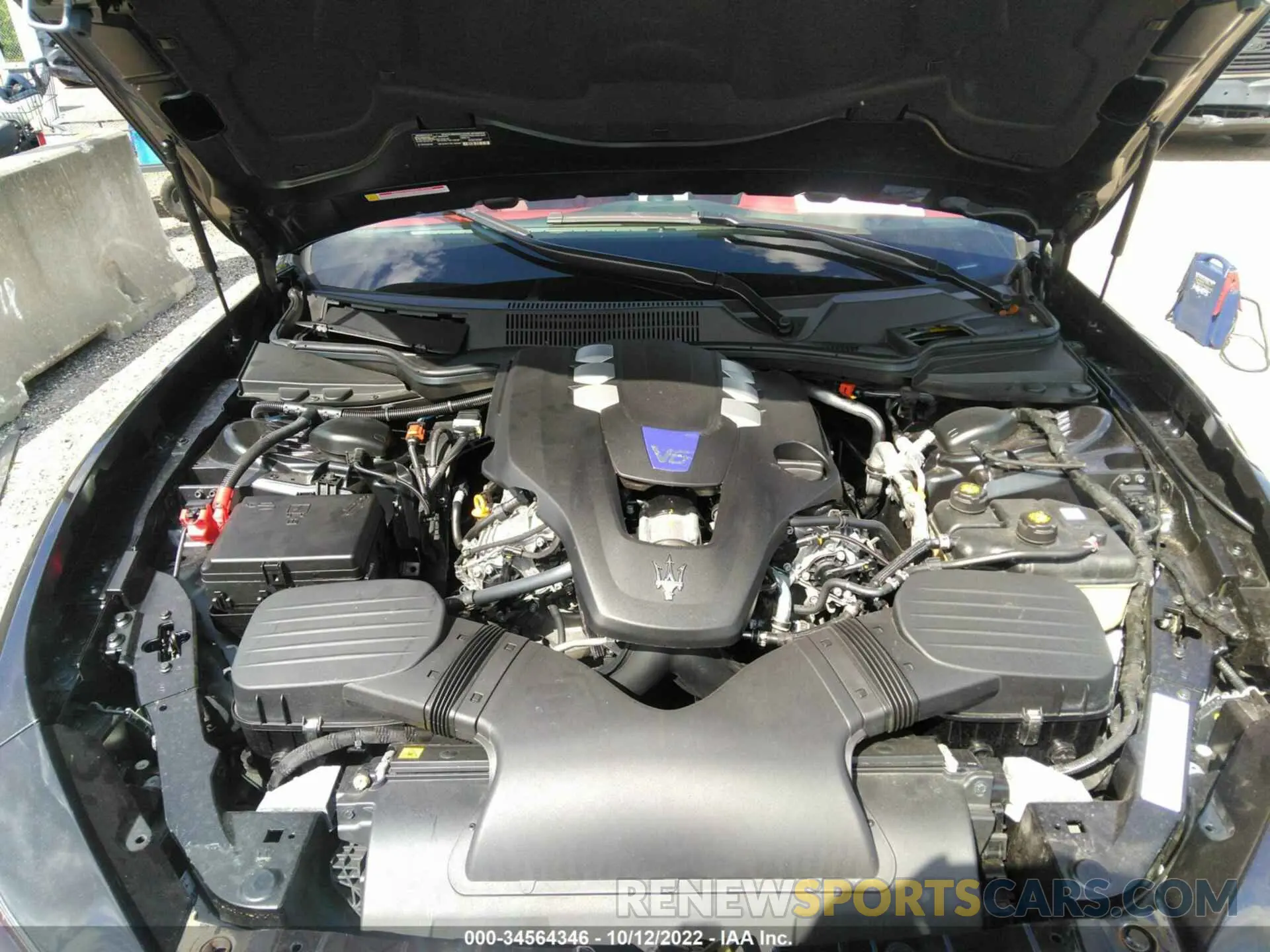 10 fotografías del automóvil dañado ZAM57YSM0N1385640 MASERATI GHIBLI 2022