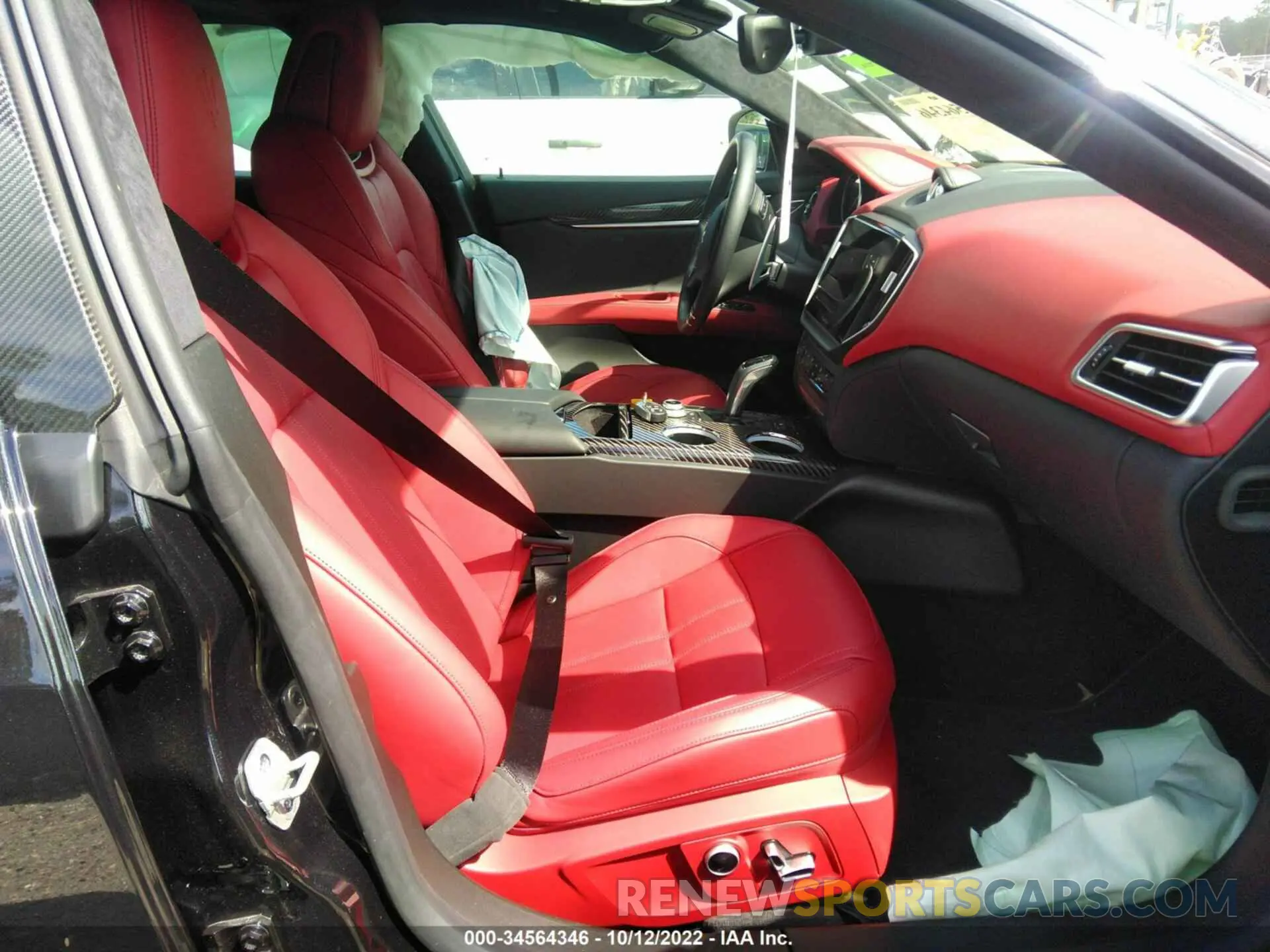 5 fotografías del automóvil dañado ZAM57YSM0N1385640 MASERATI GHIBLI 2022