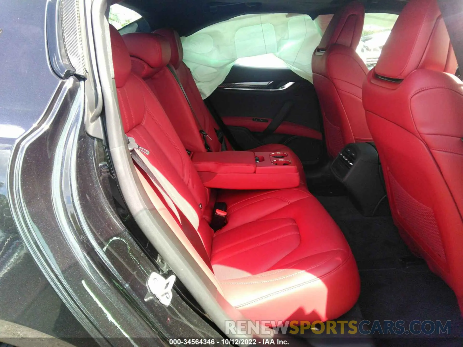 8 fotografías del automóvil dañado ZAM57YSM0N1385640 MASERATI GHIBLI 2022