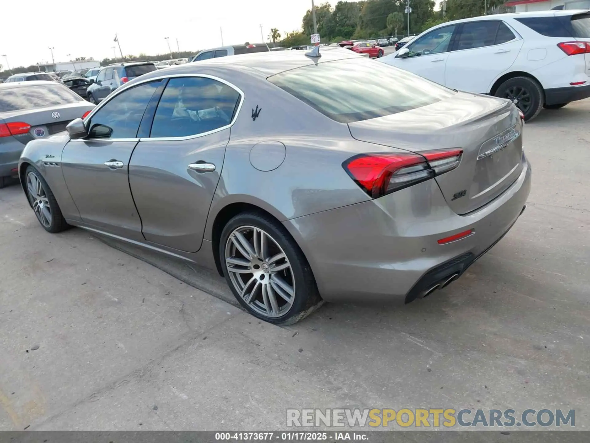 3 fotografías del automóvil dañado ZAM57YSM2N1391410 MASERATI GHIBLI 2022
