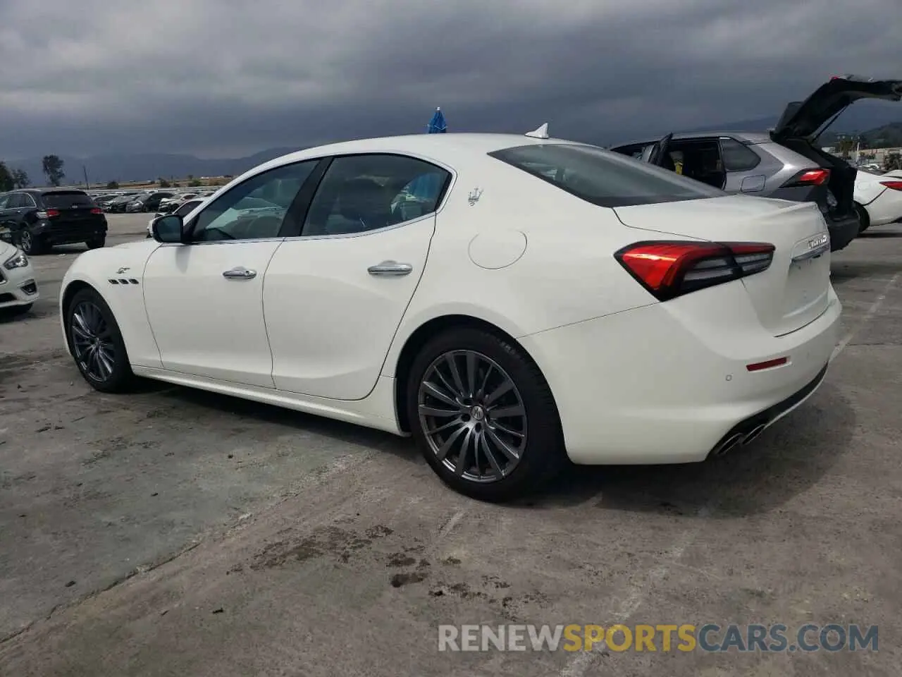2 fotografías del automóvil dañado ZAM57XSAXN1390716 MASERATI GHIBLI BAS 2022