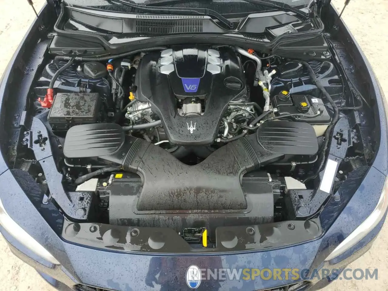 11 fotografías del automóvil dañado ZAM57YTM8PX414042 MASERATI GHIBLI MOD 2023