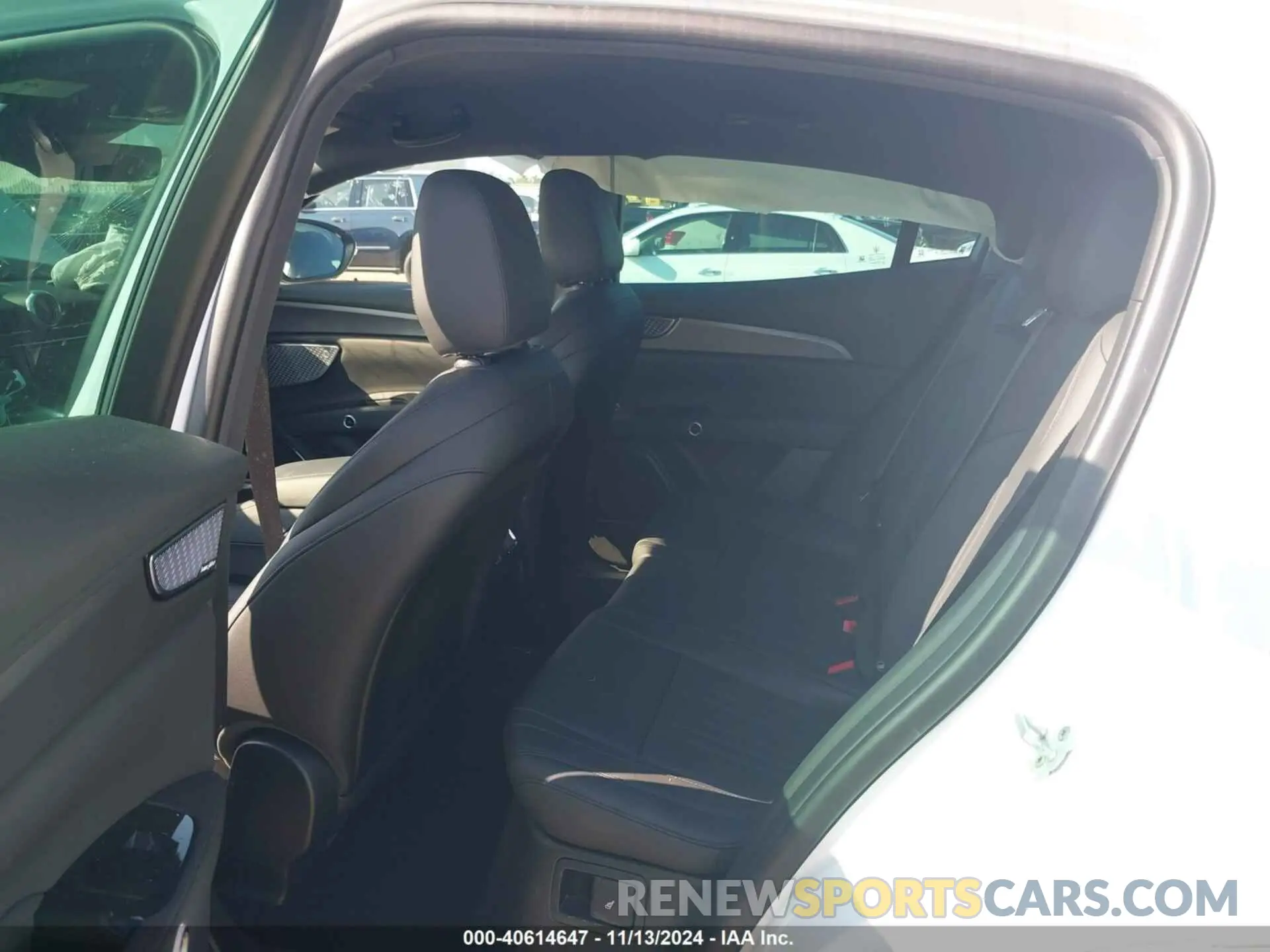 8 fotografías del automóvil dañado ZN682AVA0P7439641 MASERATI GRECALE 2023