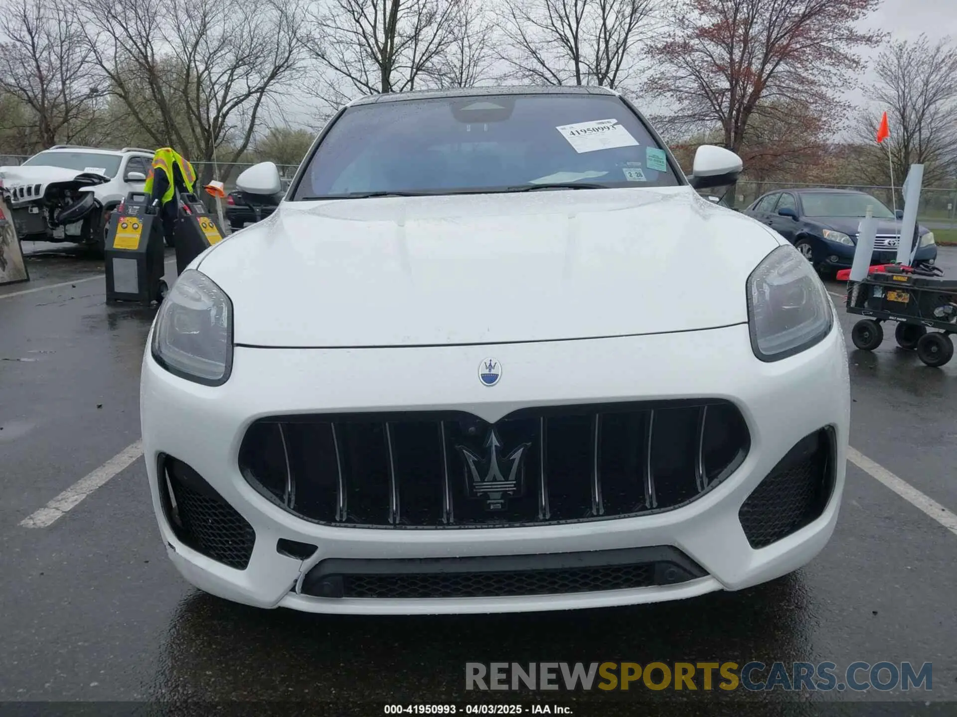 6 fotografías del automóvil dañado ZN682AVA1P7416028 MASERATI GRECALE 2023
