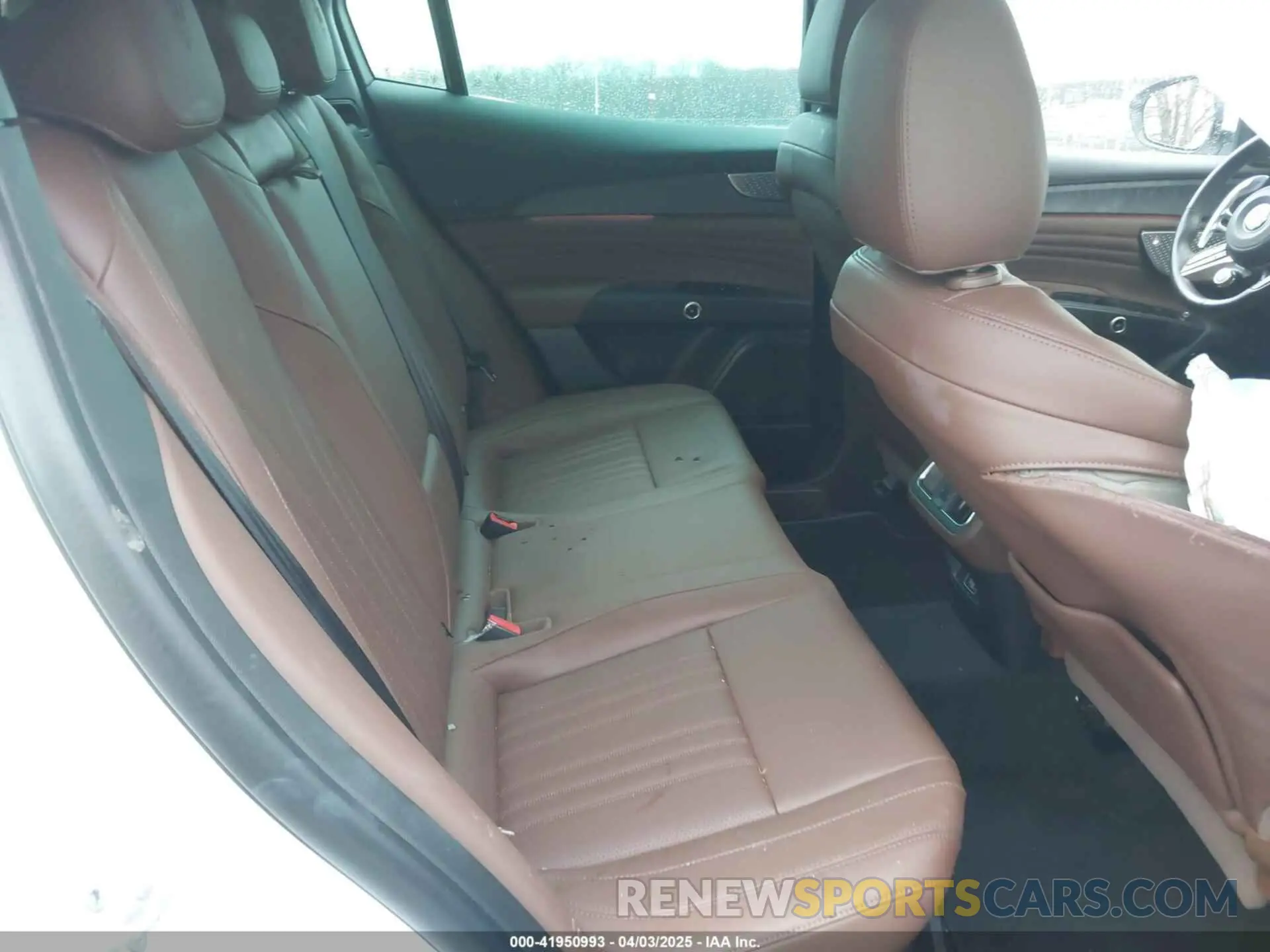 8 fotografías del automóvil dañado ZN682AVA1P7416028 MASERATI GRECALE 2023