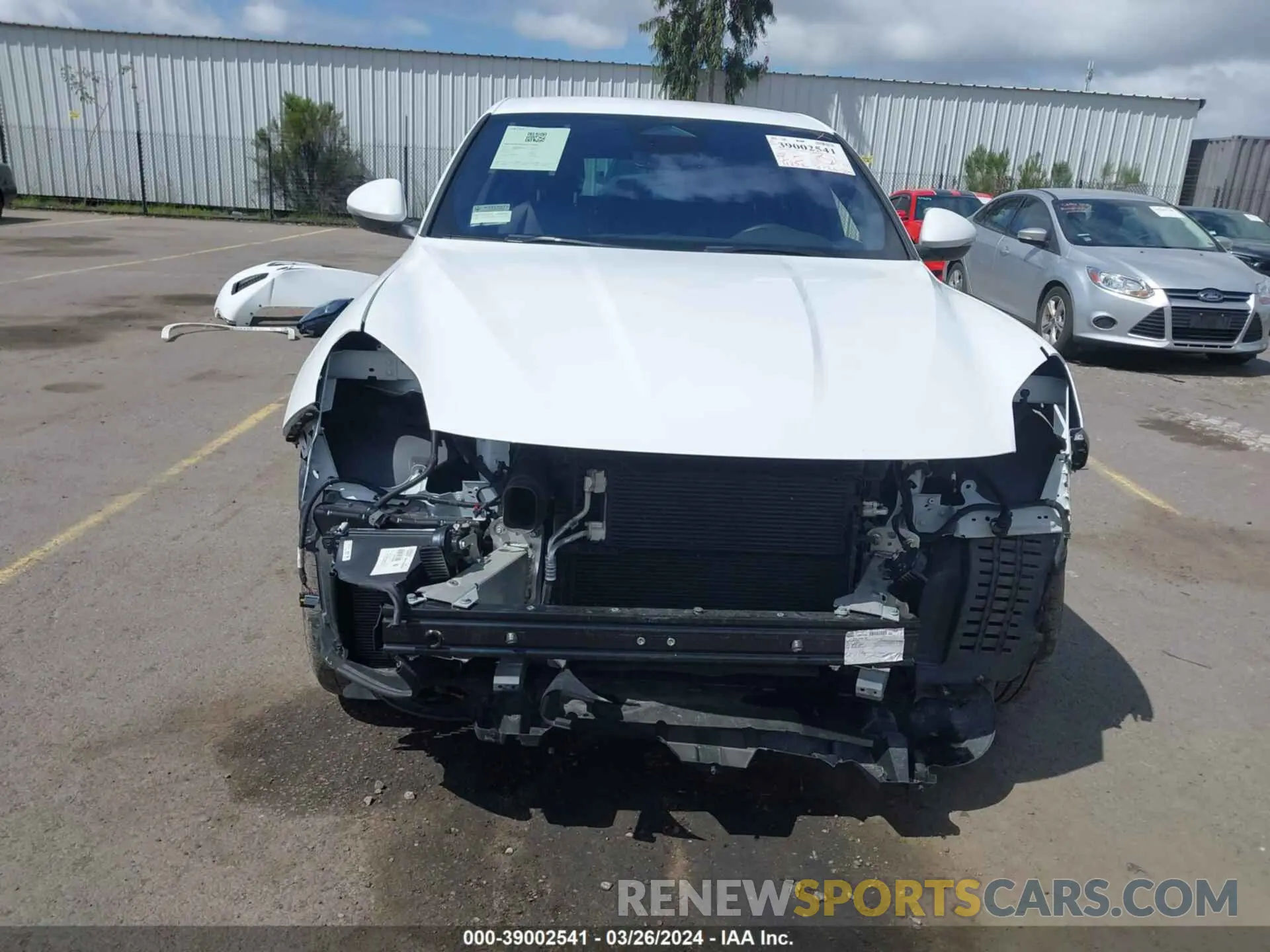 13 fotografías del automóvil dañado ZN682AVAXP7416108 MASERATI GRECALE 2023