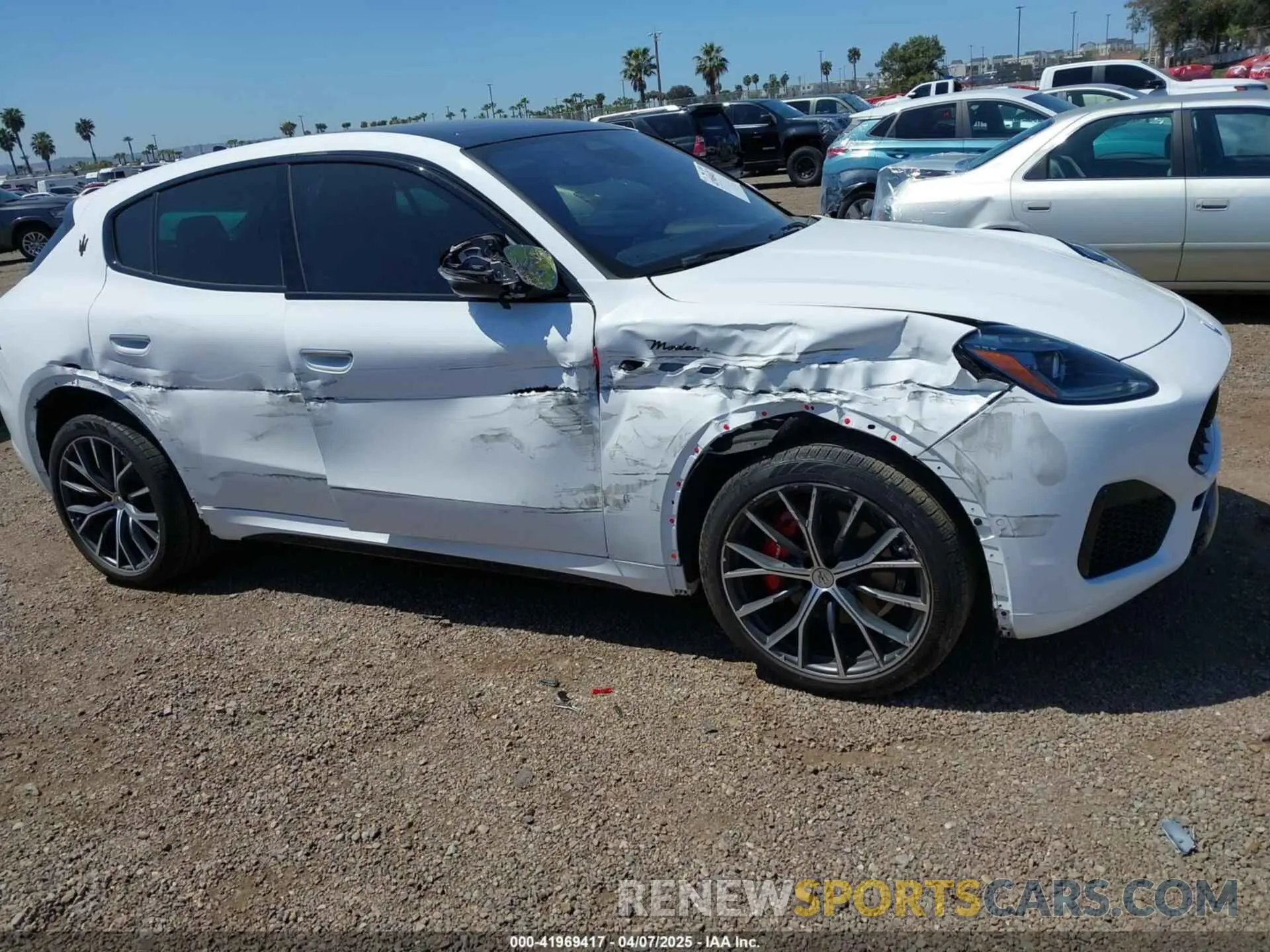 6 fotografías del automóvil dañado ZN682AVM6P7427195 MASERATI GRECALE 2023