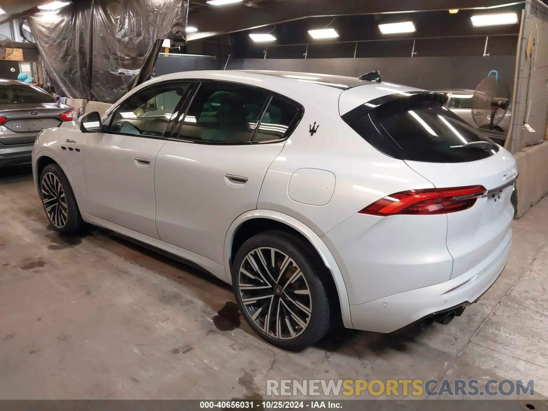 3 fotografías del automóvil dañado ZN682AVM7P7407683 MASERATI GRECALE 2023