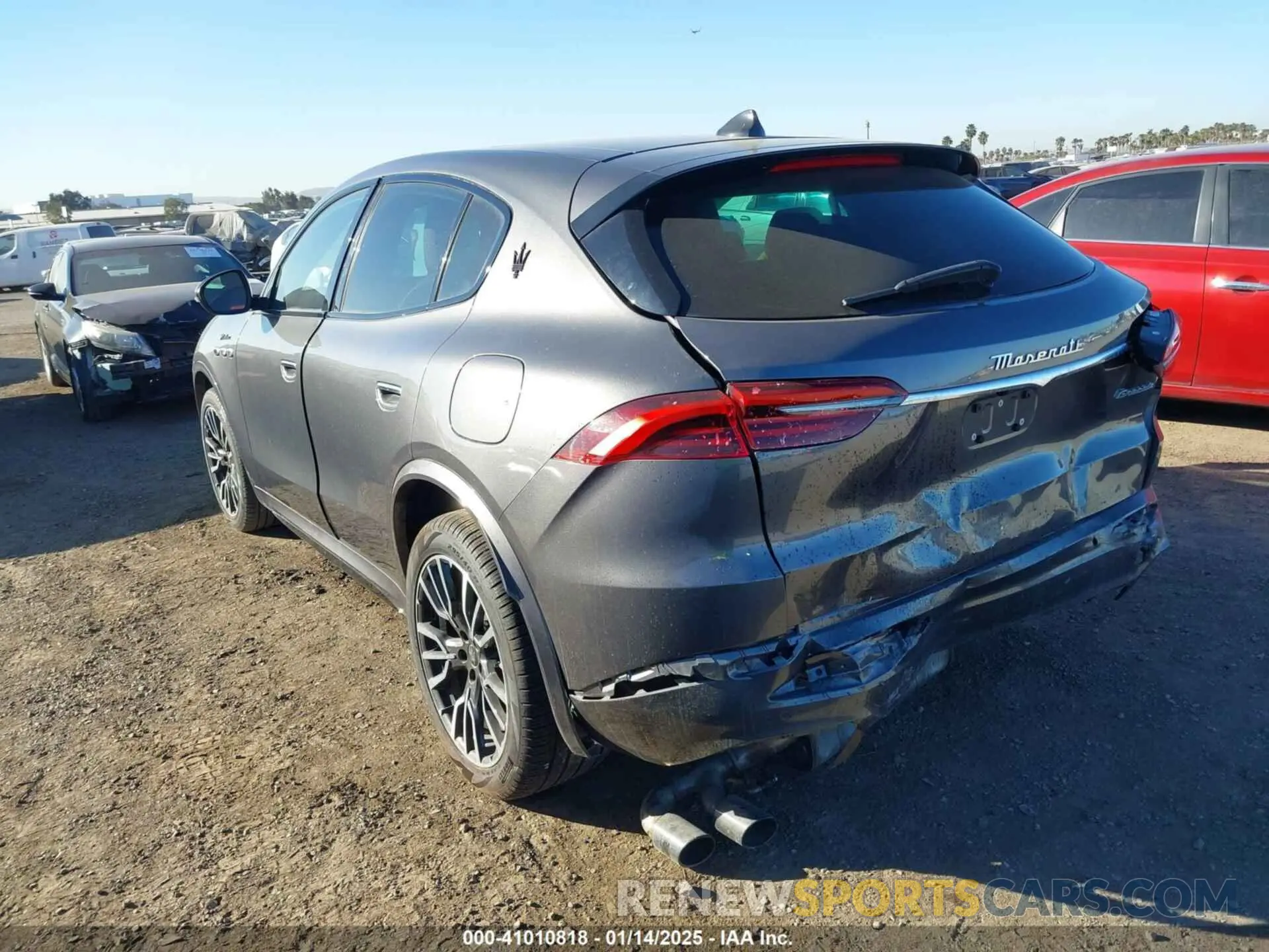 3 fotografías del automóvil dañado ZN682AVMXP7427250 MASERATI GRECALE 2023