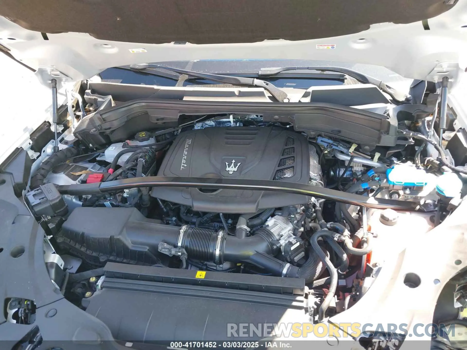 10 fotografías del automóvil dañado ZN6PMDAA7R7446246 MASERATI GRECALE 2024