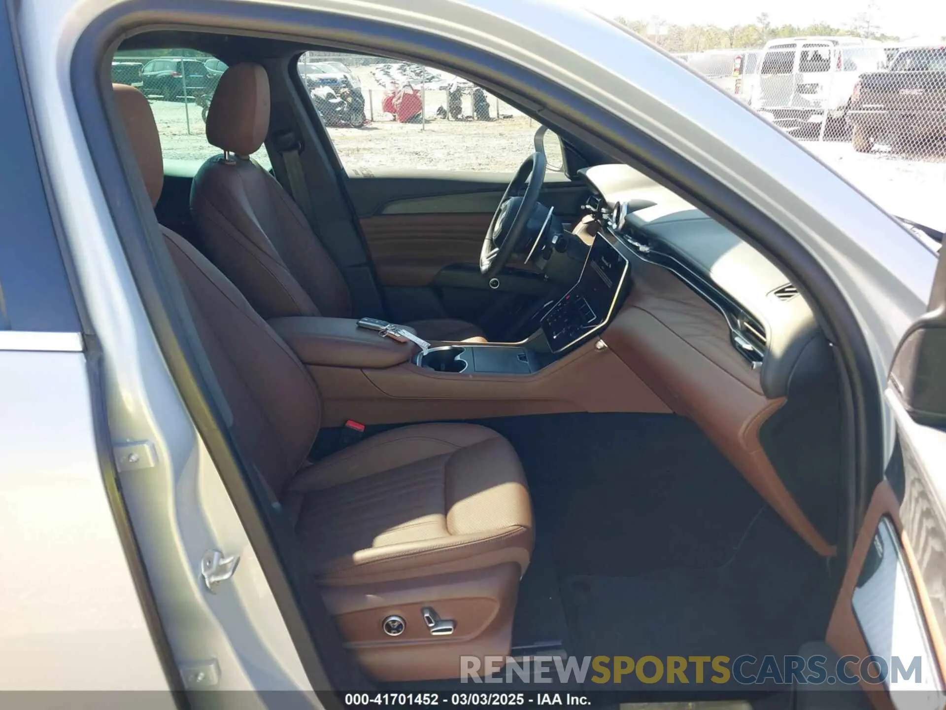 5 fotografías del automóvil dañado ZN6PMDAA7R7446246 MASERATI GRECALE 2024
