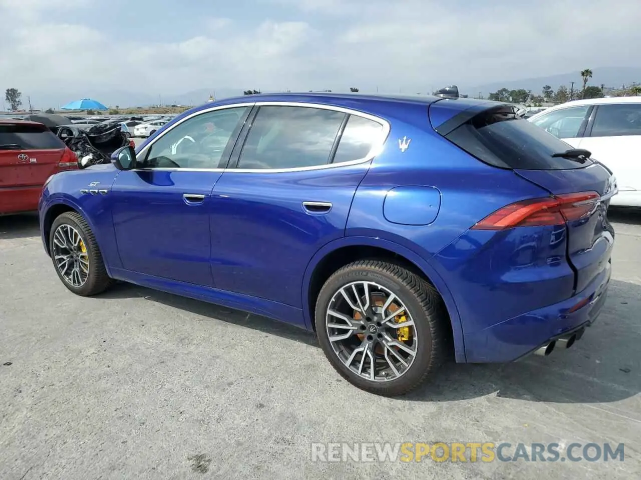 2 fotografías del automóvil dañado ZN682AVA7P7416325 MASERATI GRECALE GT 2023