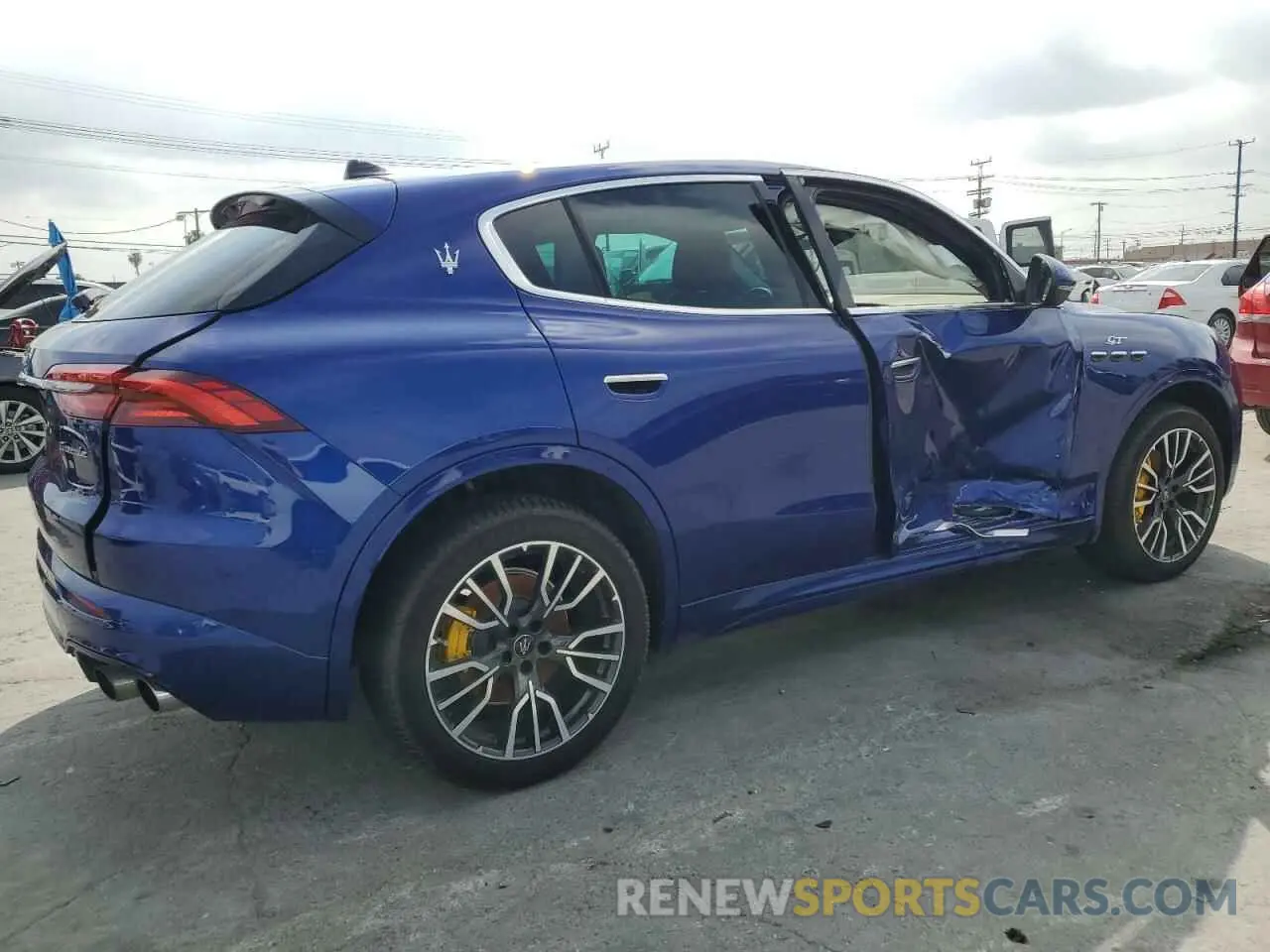 3 fotografías del automóvil dañado ZN682AVA7P7416325 MASERATI GRECALE GT 2023
