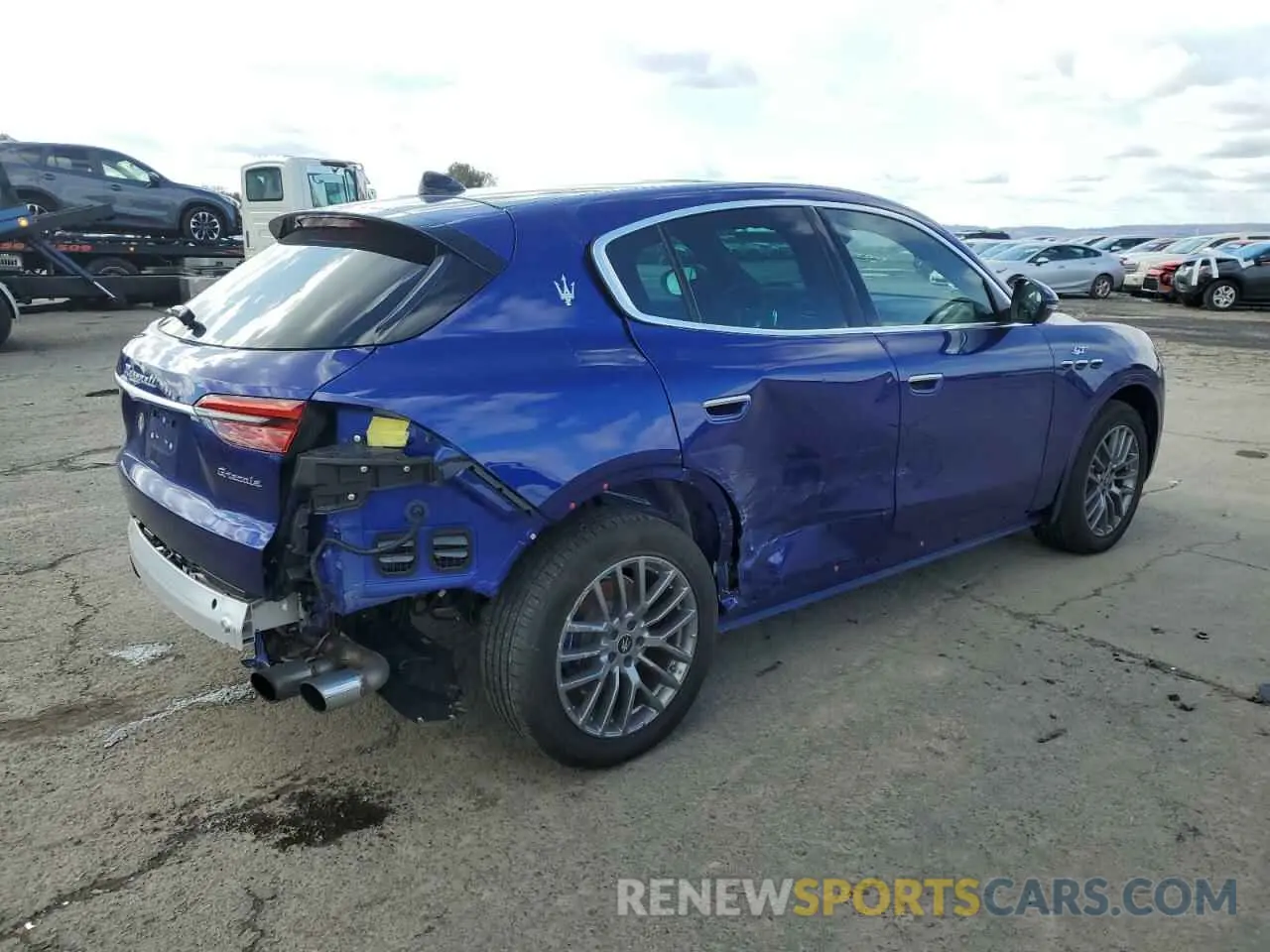 3 fotografías del automóvil dañado ZN682AVA7P7429527 MASERATI GRECALE GT 2023