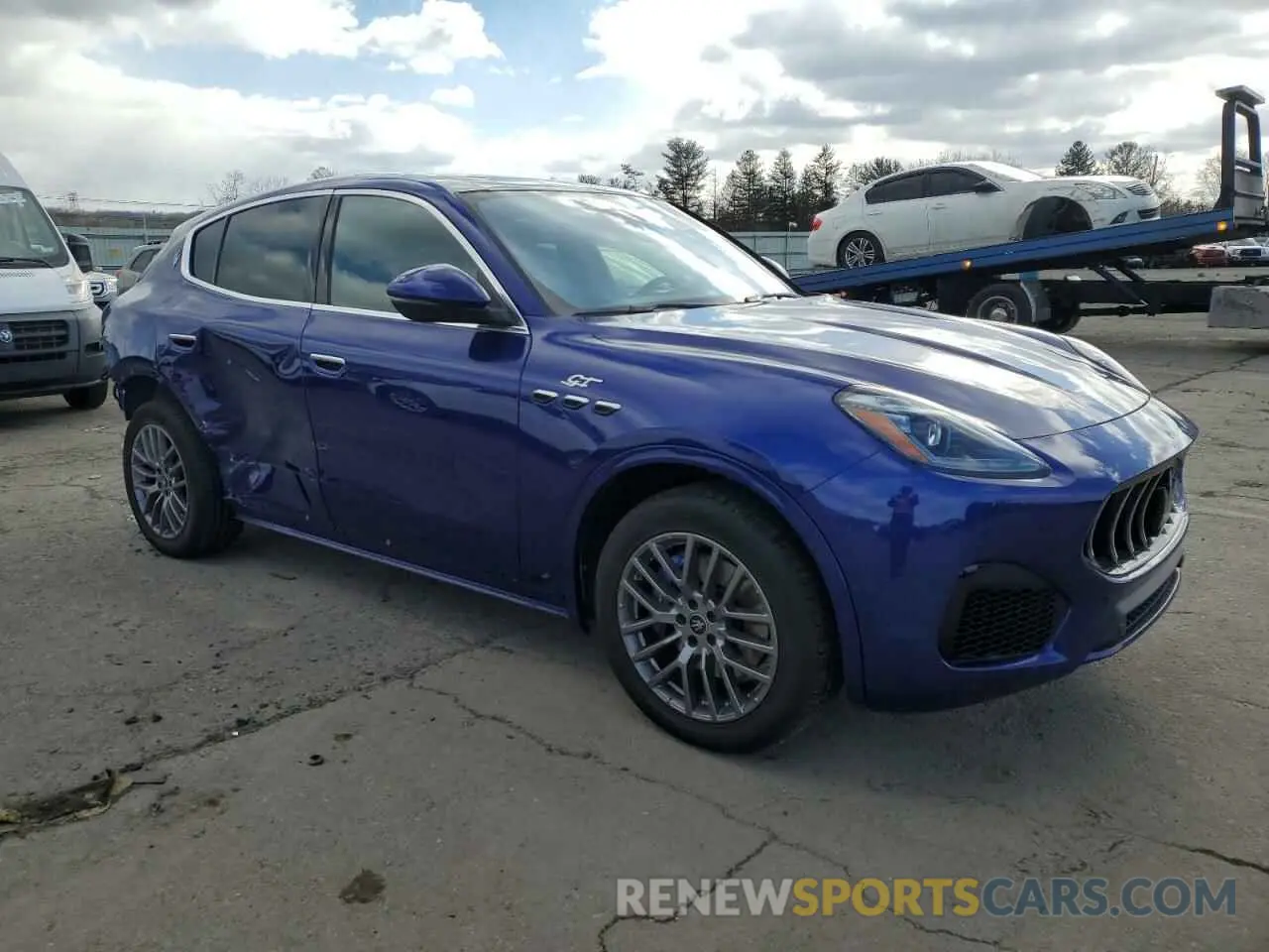 4 fotografías del automóvil dañado ZN682AVA7P7429527 MASERATI GRECALE GT 2023