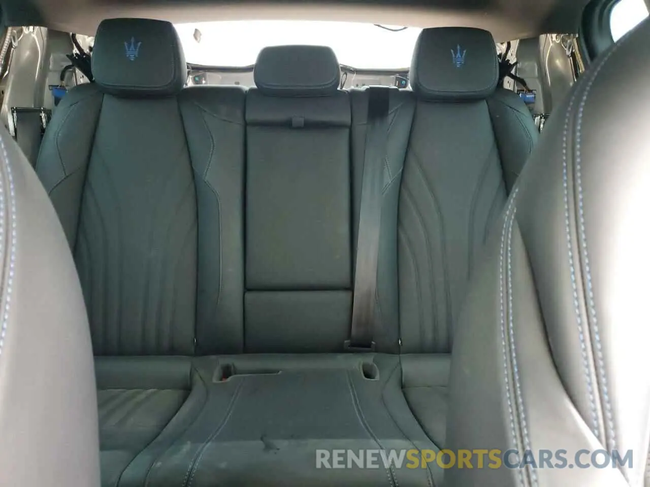 10 fotografías del automóvil dañado ZN682AVM1P7407775 MASERATI GRECALE MO 2023
