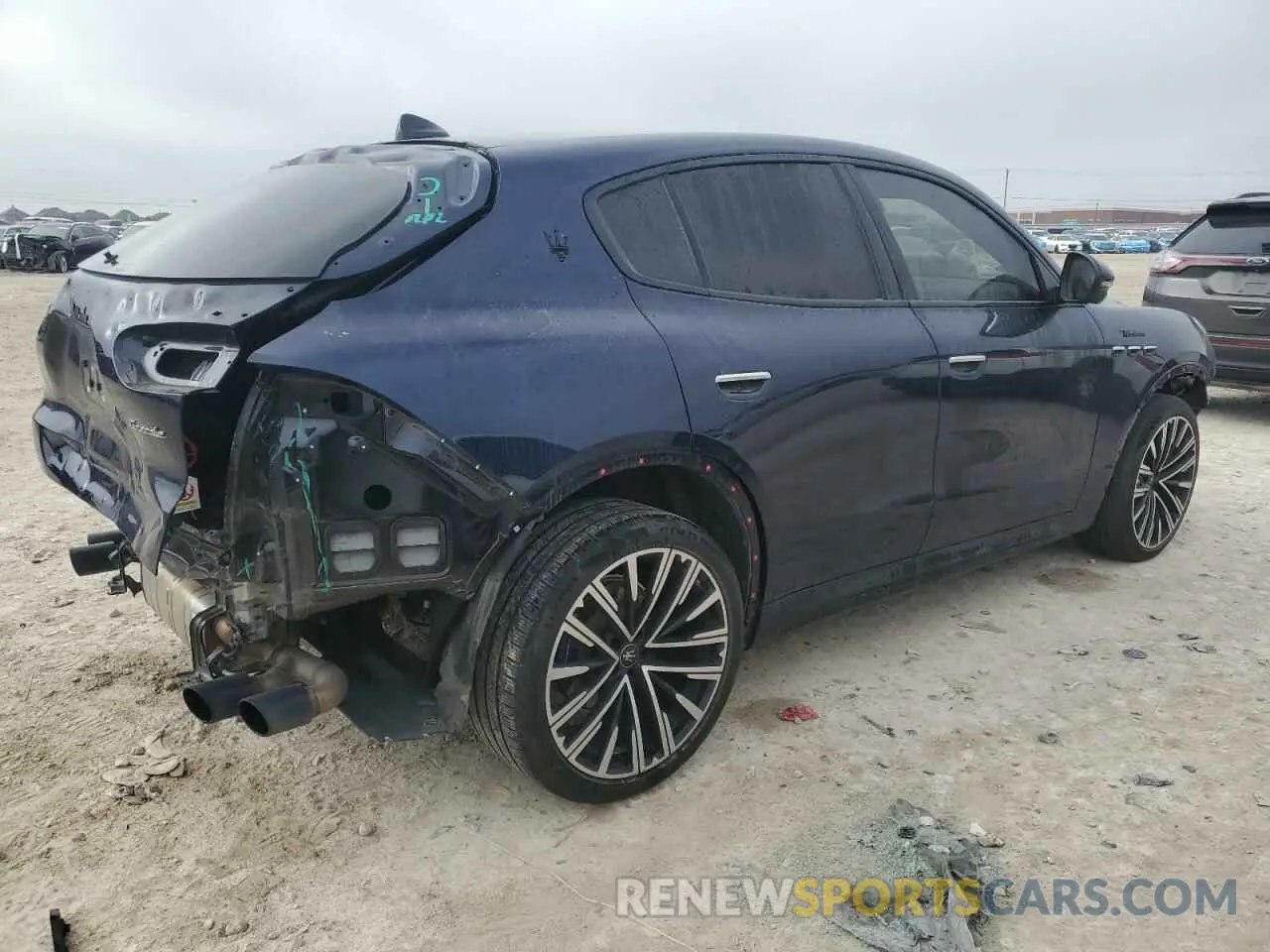 3 fotografías del automóvil dañado ZN682AVM1P7407775 MASERATI GRECALE MO 2023