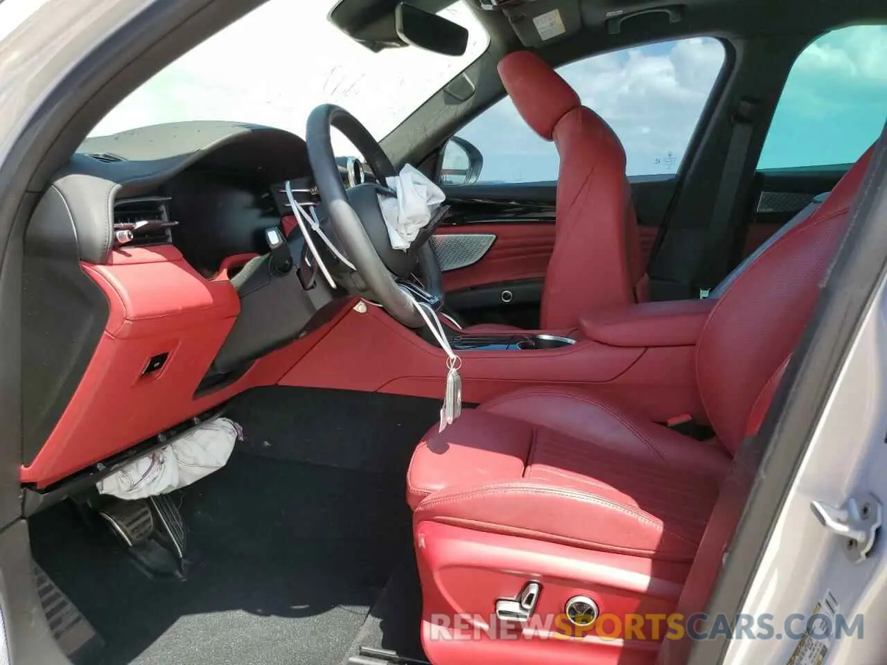 7 fotografías del automóvil dañado ZN682AVM3P7407857 MASERATI GRECALE MO 2023