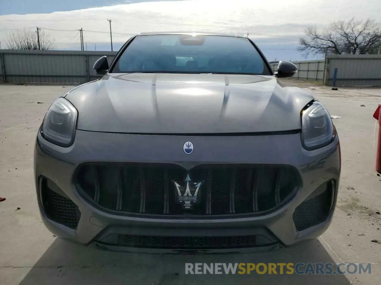 5 fotografías del automóvil dañado ZN682AVM8P7434729 MASERATI GRECALE MO 2023