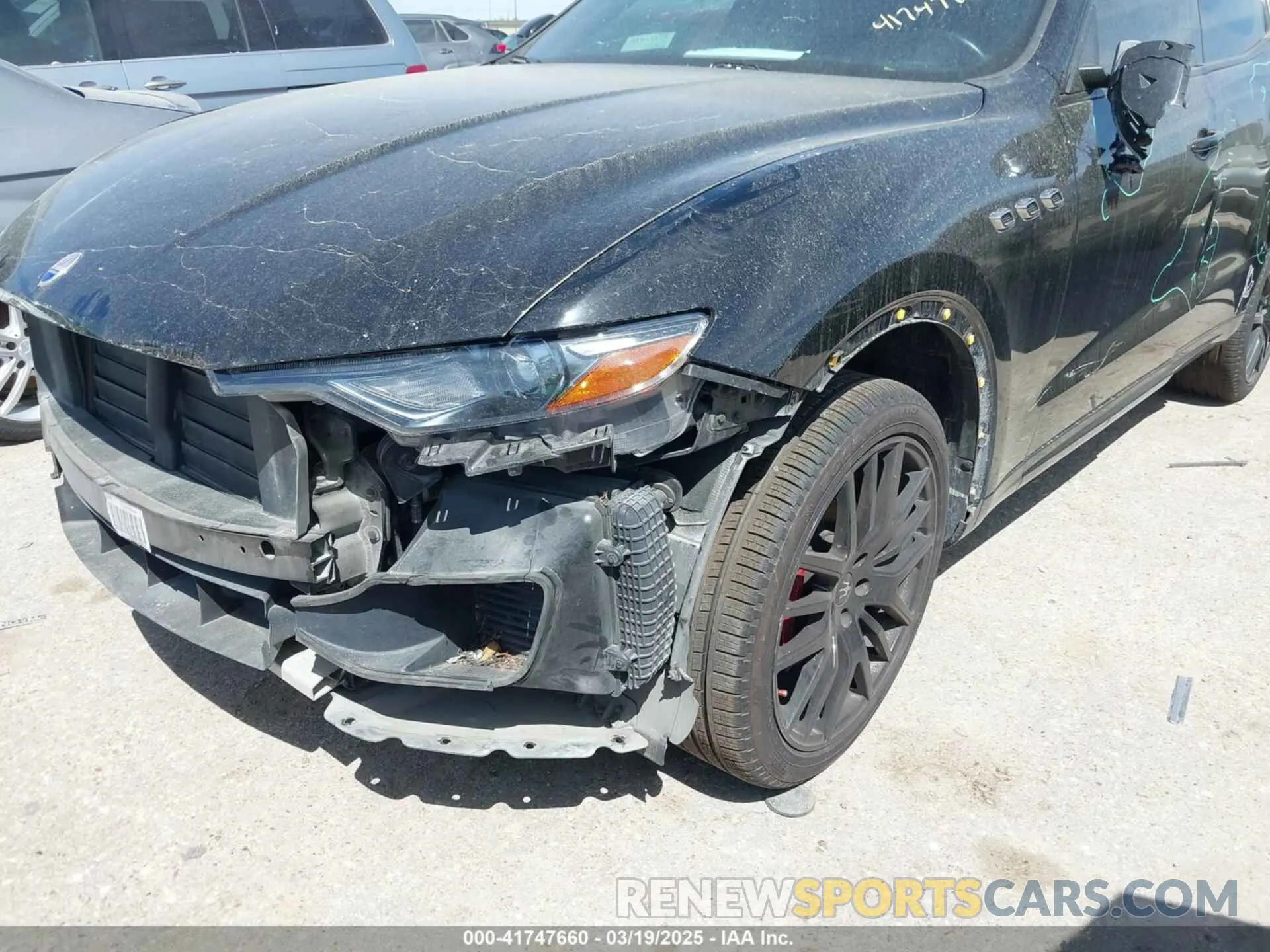 17 fotografías del automóvil dañado ZN661XUAXKX323919 MASERATI LEVANTE 2019