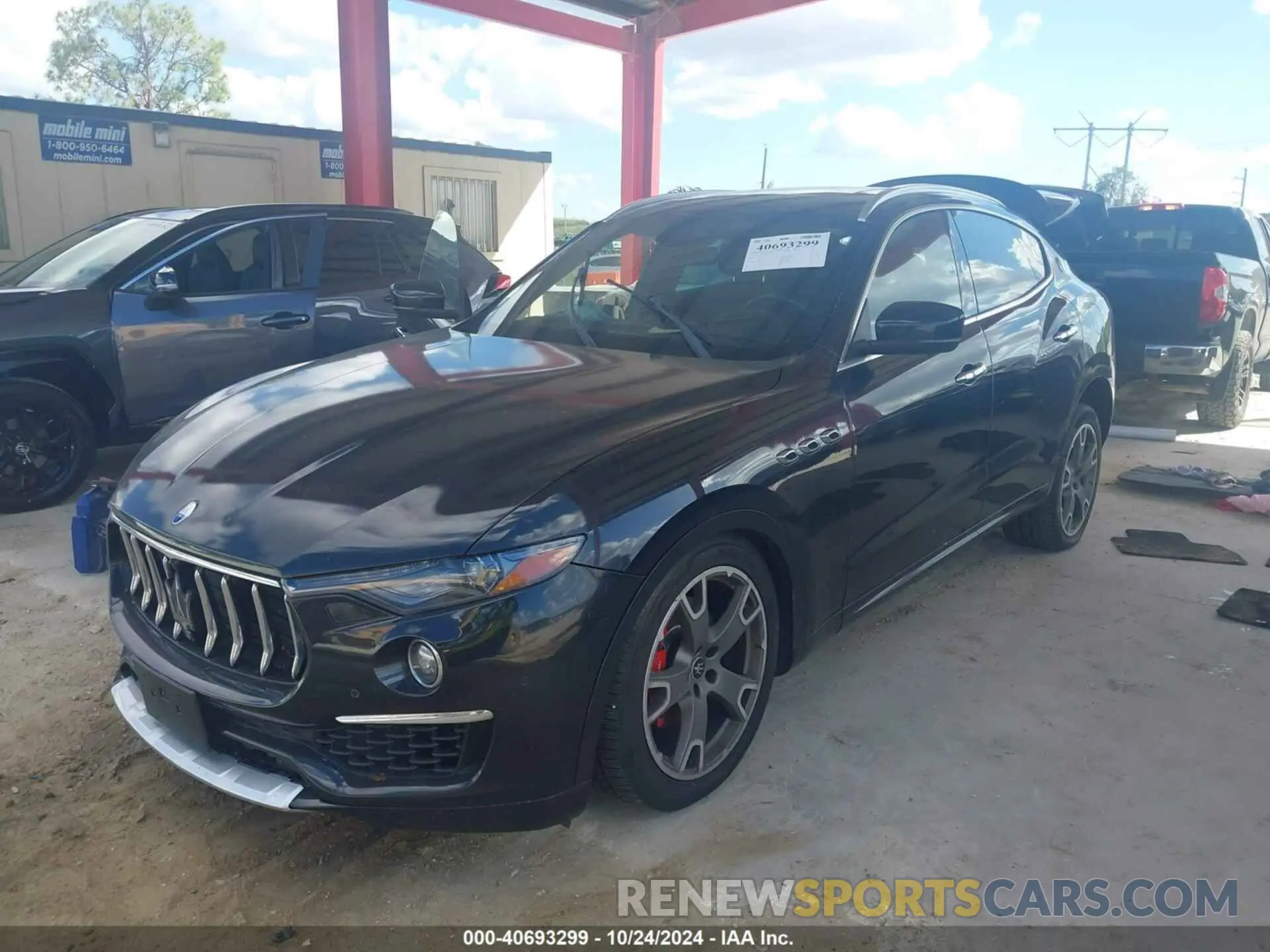 2 fotografías del automóvil dañado ZN661XUL7KX313740 MASERATI LEVANTE 2019