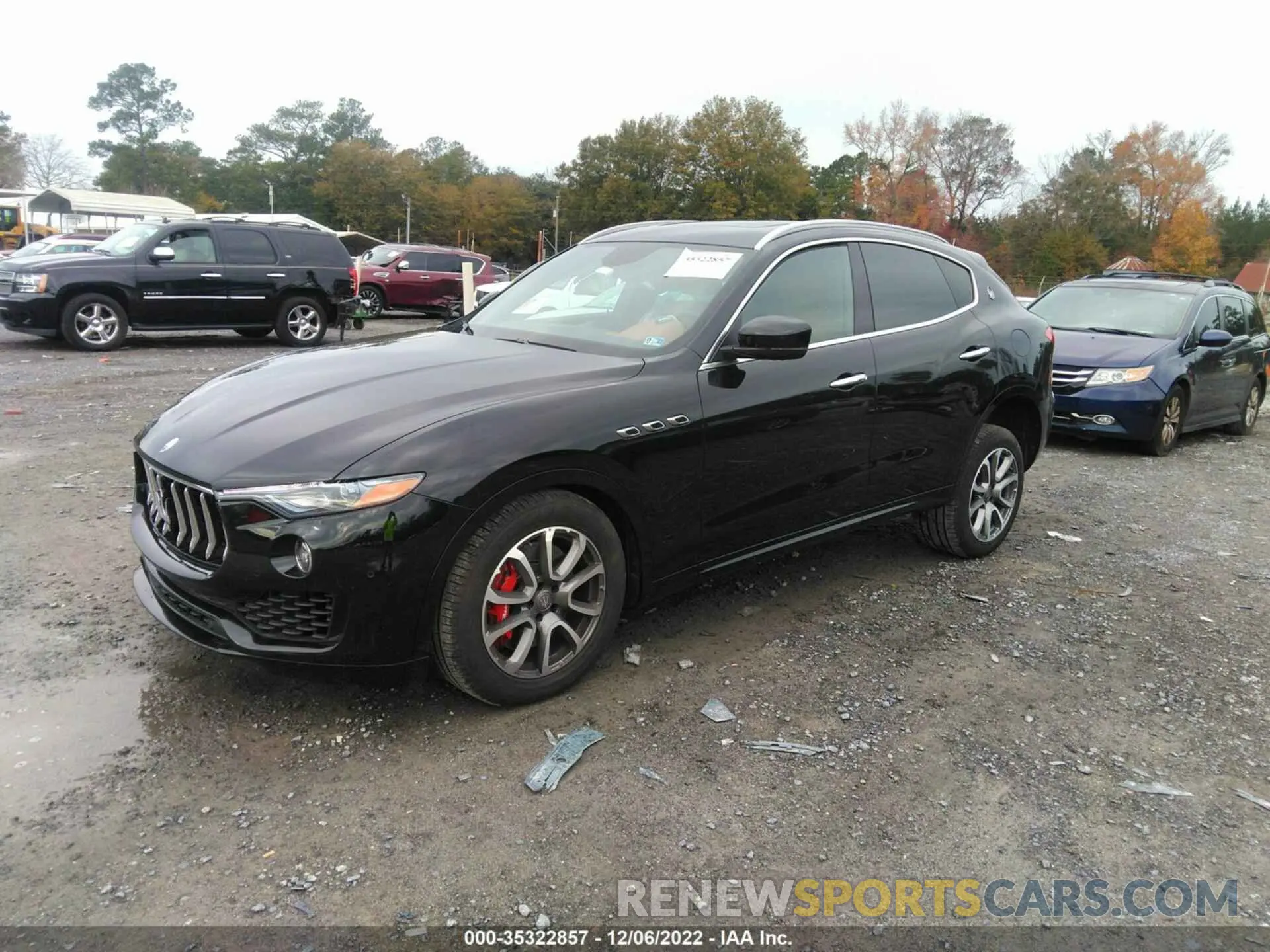 2 fotografías del automóvil dañado ZN661YUA1KX322194 MASERATI LEVANTE 2019