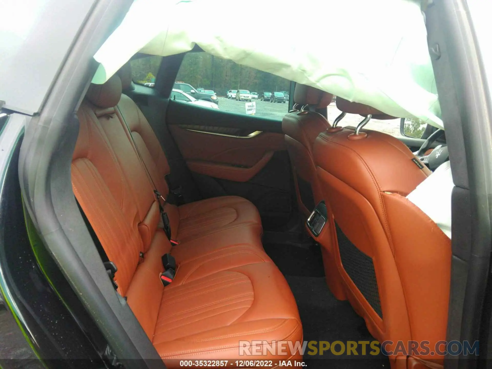 8 fotografías del automóvil dañado ZN661YUA1KX322194 MASERATI LEVANTE 2019