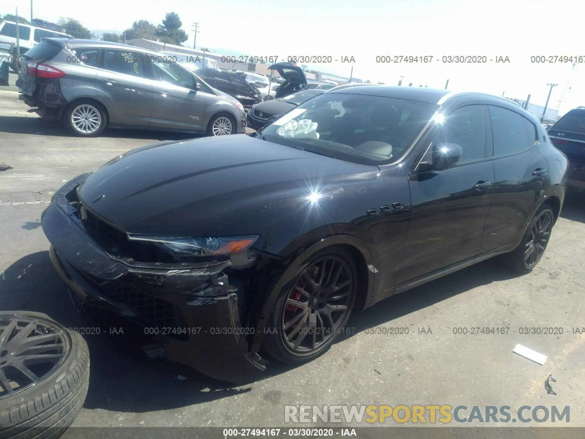 2 fotografías del automóvil dañado ZN661YUA4KX313652 MASERATI LEVANTE 2019