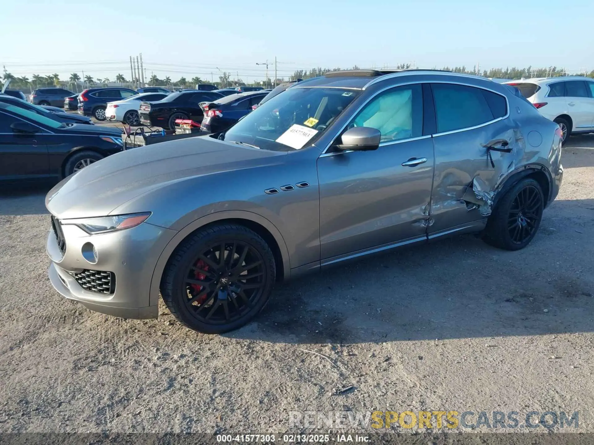 2 fotografías del automóvil dañado ZN661YUA5KX314504 MASERATI LEVANTE 2019