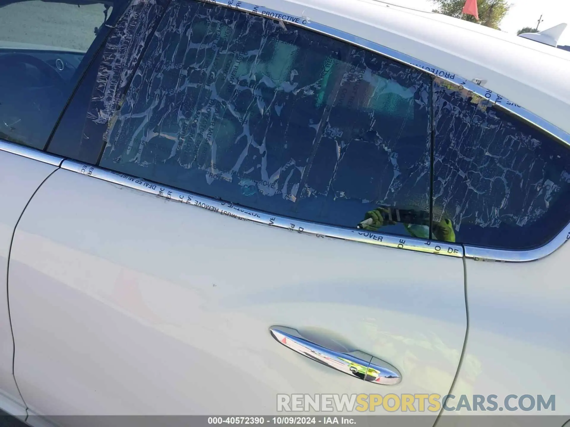 6 fotografías del automóvil dañado ZN661YUAXLX344843 MASERATI LEVANTE 2020