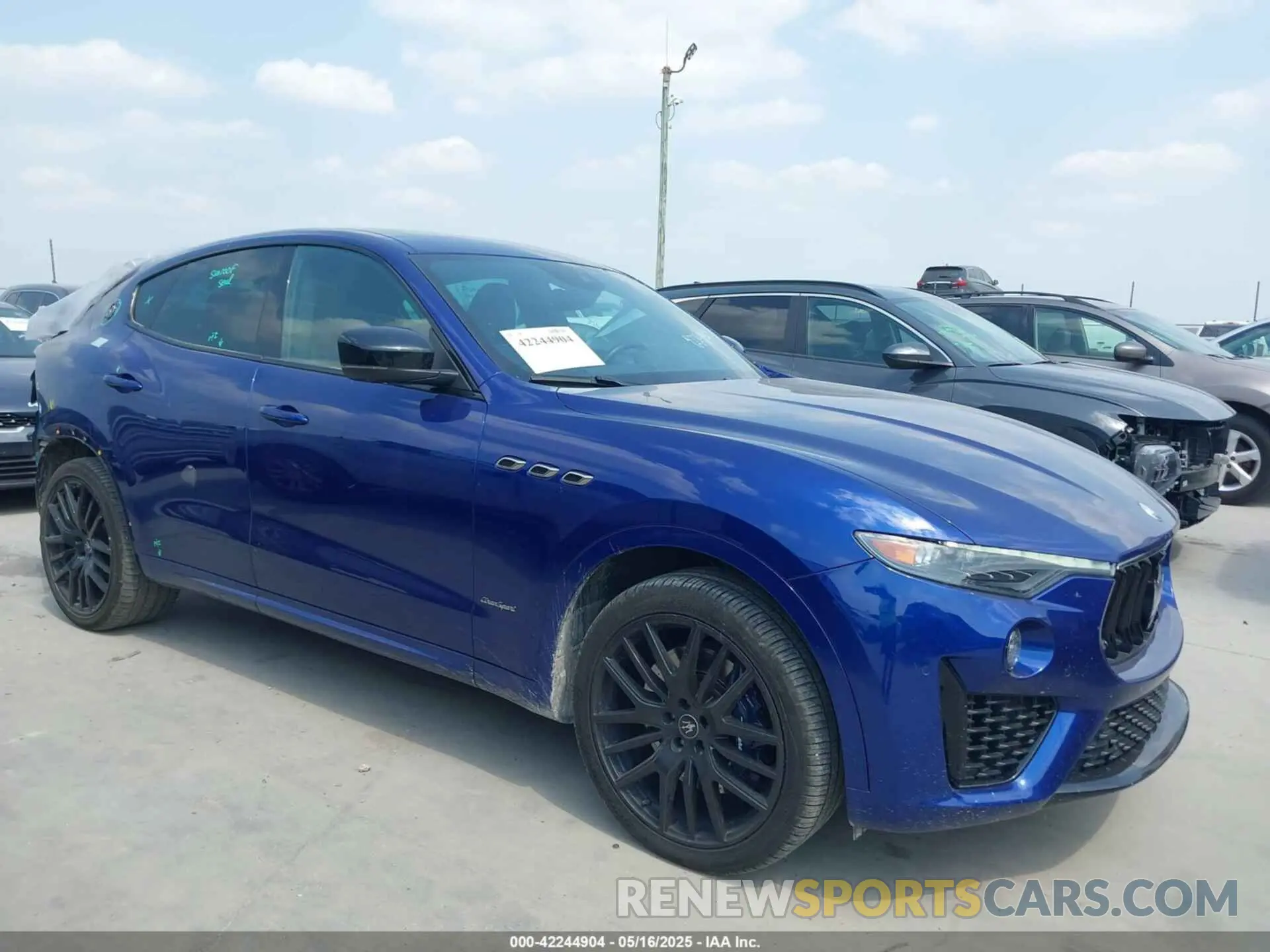 1 fotografías del automóvil dañado ZN661YUS3LX353537 MASERATI LEVANTE 2020