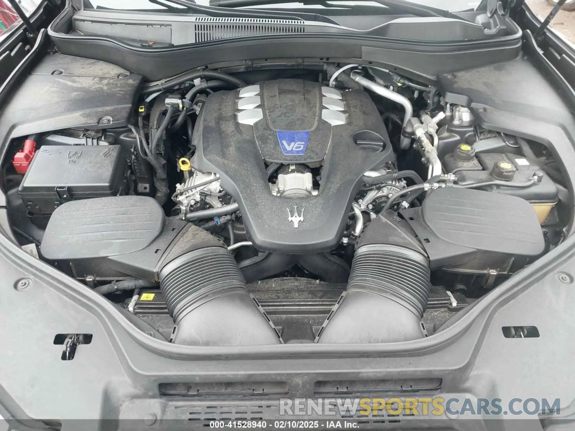 10 fotografías del automóvil dañado ZN661YUS6LX350437 MASERATI LEVANTE 2020