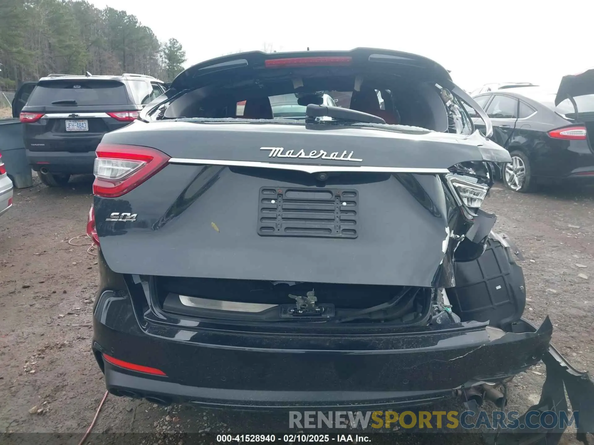 16 fotografías del automóvil dañado ZN661YUS6LX350437 MASERATI LEVANTE 2020