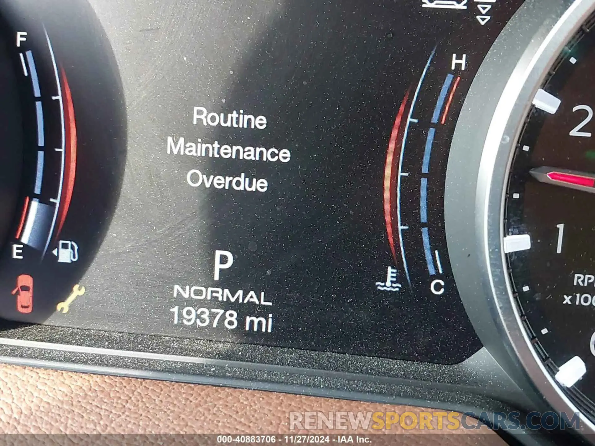 15 fotografías del automóvil dañado ZN661XUA9MX369275 MASERATI LEVANTE 2021