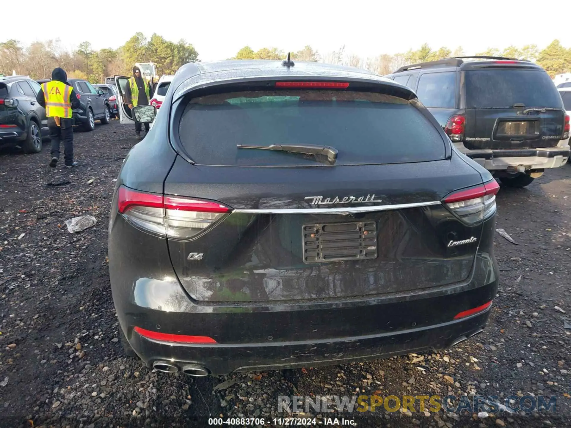 16 fotografías del automóvil dañado ZN661XUA9MX369275 MASERATI LEVANTE 2021