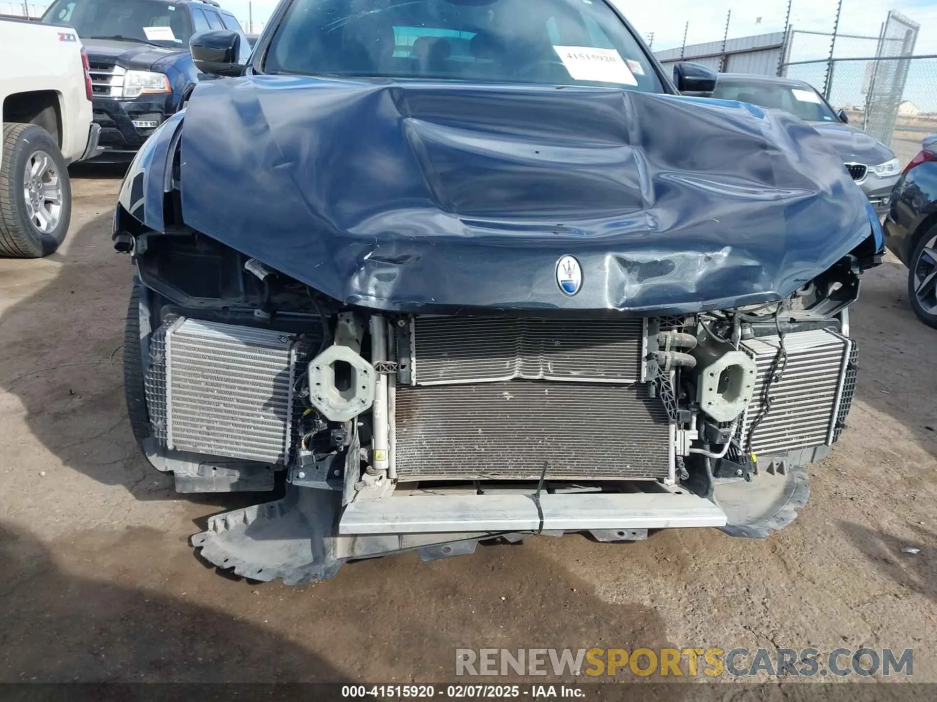 6 fotografías del automóvil dañado ZN661XUAXNX400339 MASERATI LEVANTE 2022