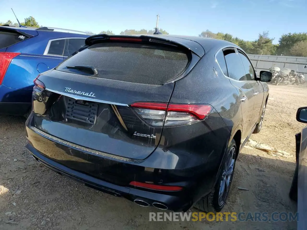 4 fotografías del automóvil dañado ZN661XUA7NX389199 MASERATI LEVANTE BA 2022