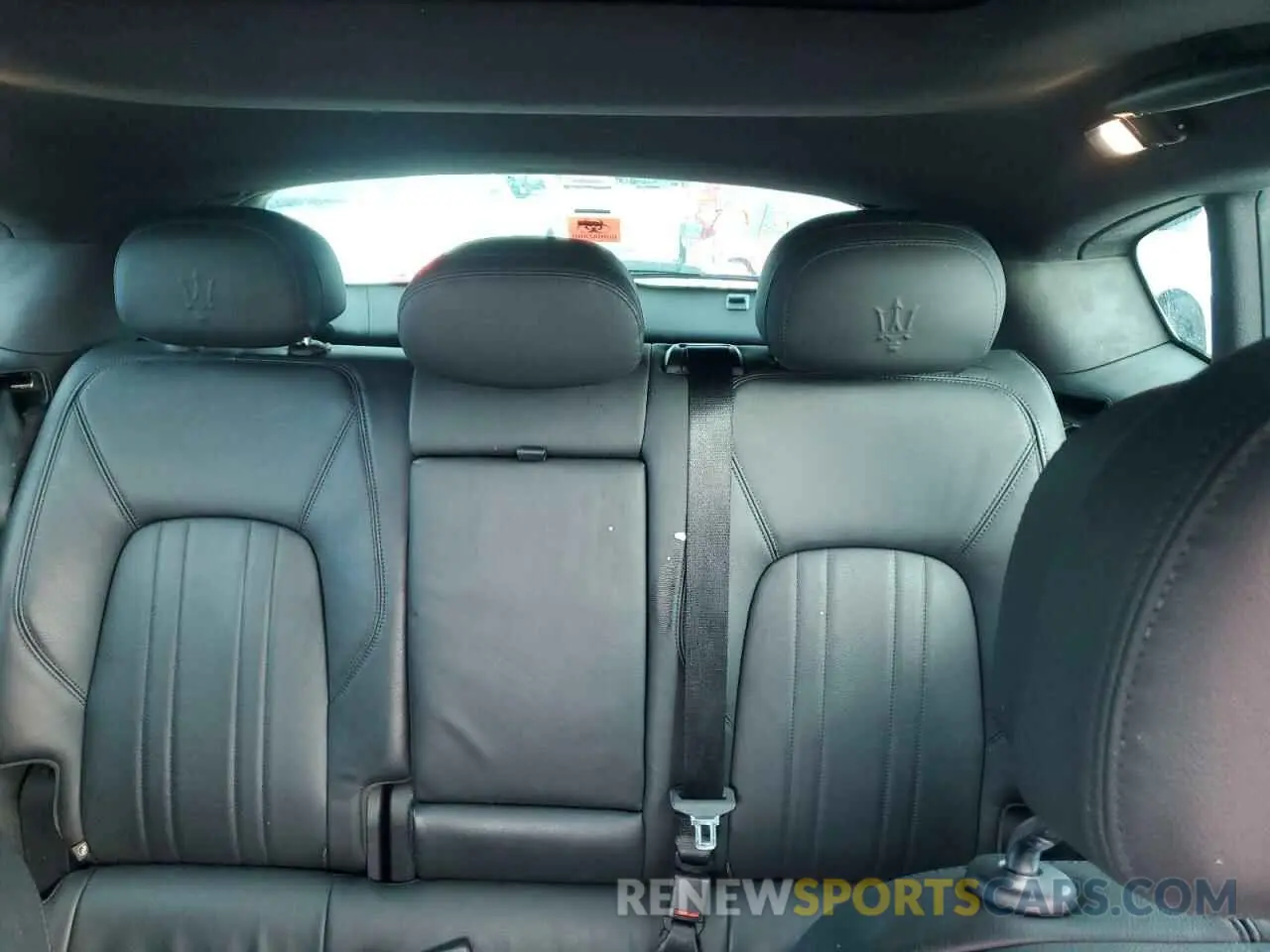 10 fotografías del automóvil dañado ZN661XUAXNX400325 MASERATI LEVANTE BA 2022