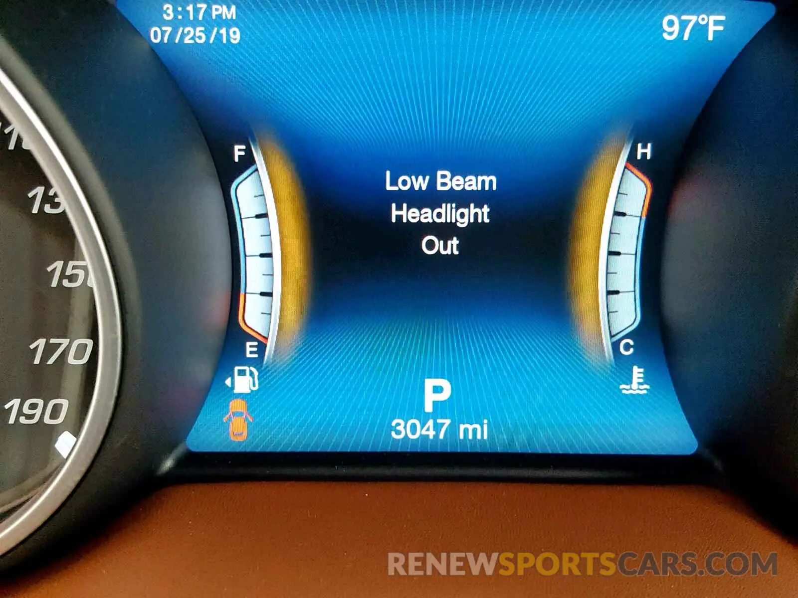 8 fotografías del automóvil dañado ZN661XUL1KX310638 MASERATI LEVANTE LU 2019