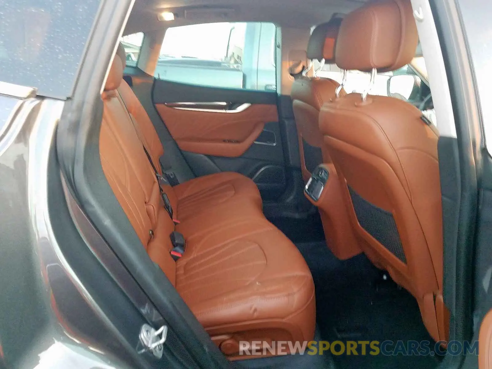 6 fotografías del automóvil dañado ZN661XUL7KX316217 MASERATI LEVANTE LU 2019
