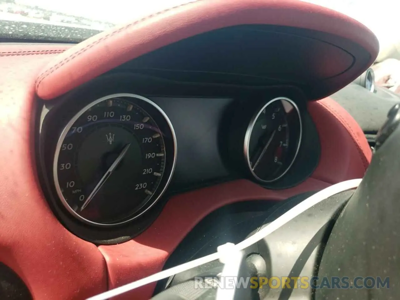 9 fotografías del automóvil dañado ZN661ZUM9NX400466 MASERATI LEVANTE MO 2022