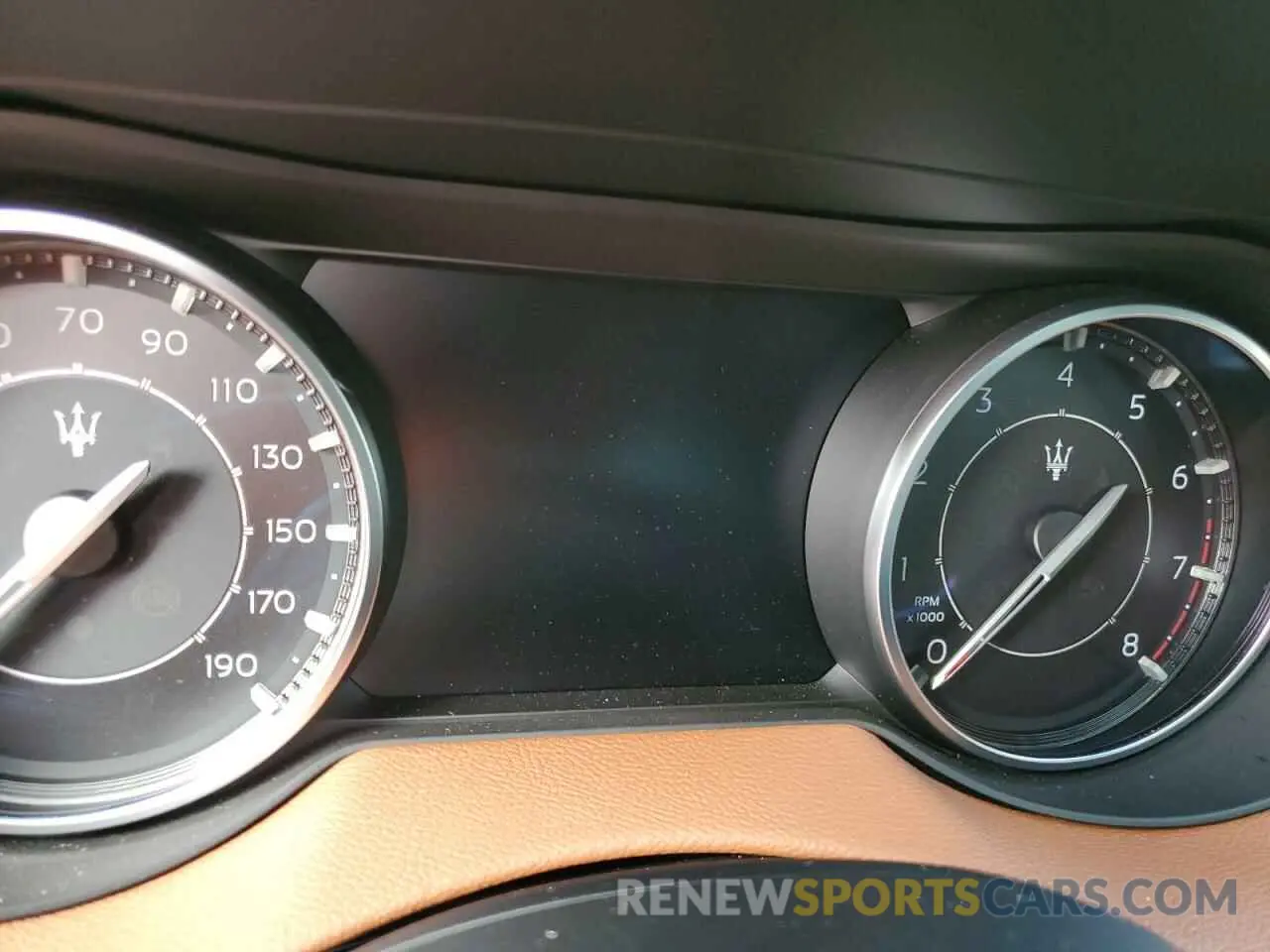 9 fotografías del automóvil dañado ZN661YUM4PX435509 MASERATI LEVANTE MO 2023