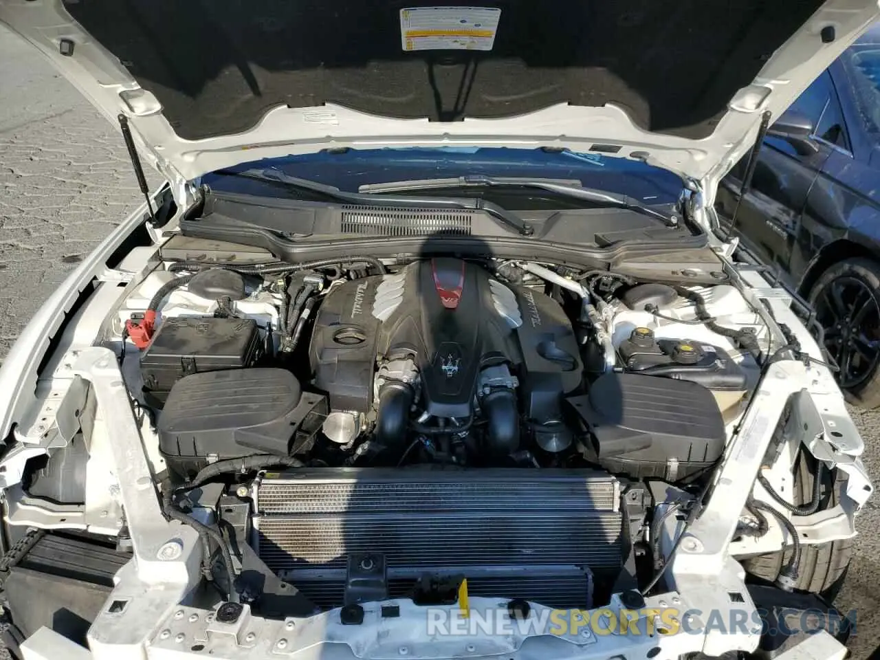 7 fotografías del automóvil dañado ZAM56PPL4K1333047 MASERATI QUATTROPOR 2019