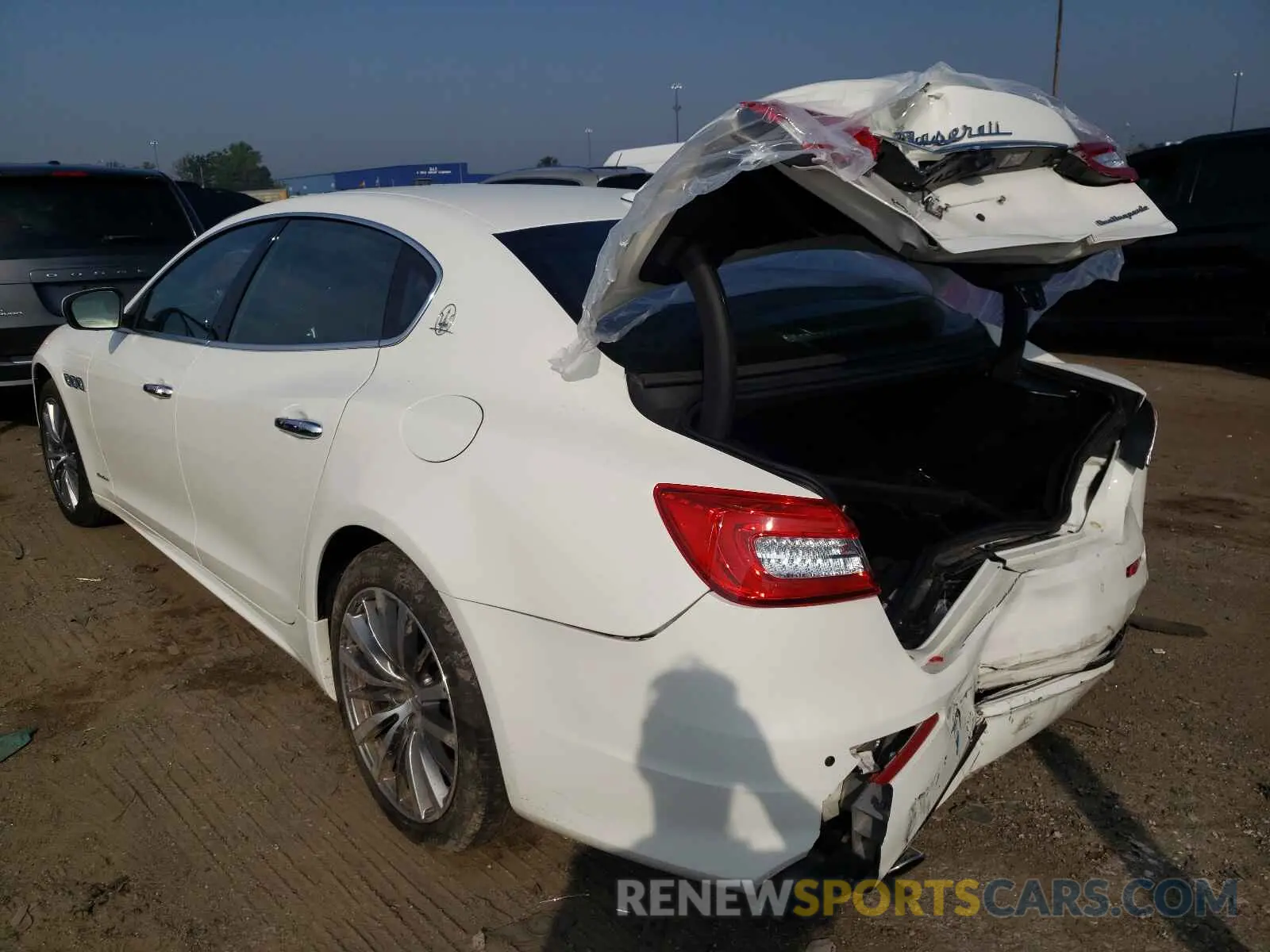 3 fotografías del automóvil dañado ZAM56YRL0K1325191 MASERATI QUATTROPOR 2019