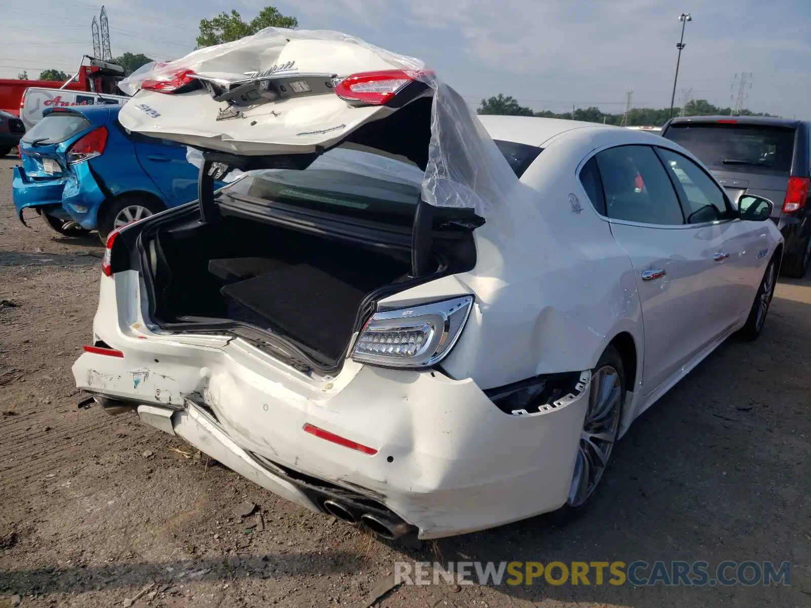 4 fotografías del automóvil dañado ZAM56YRL0K1325191 MASERATI QUATTROPOR 2019