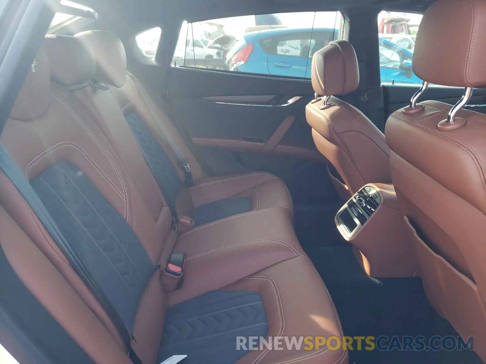 6 fotografías del automóvil dañado ZAM56YRL0K1325191 MASERATI QUATTROPOR 2019